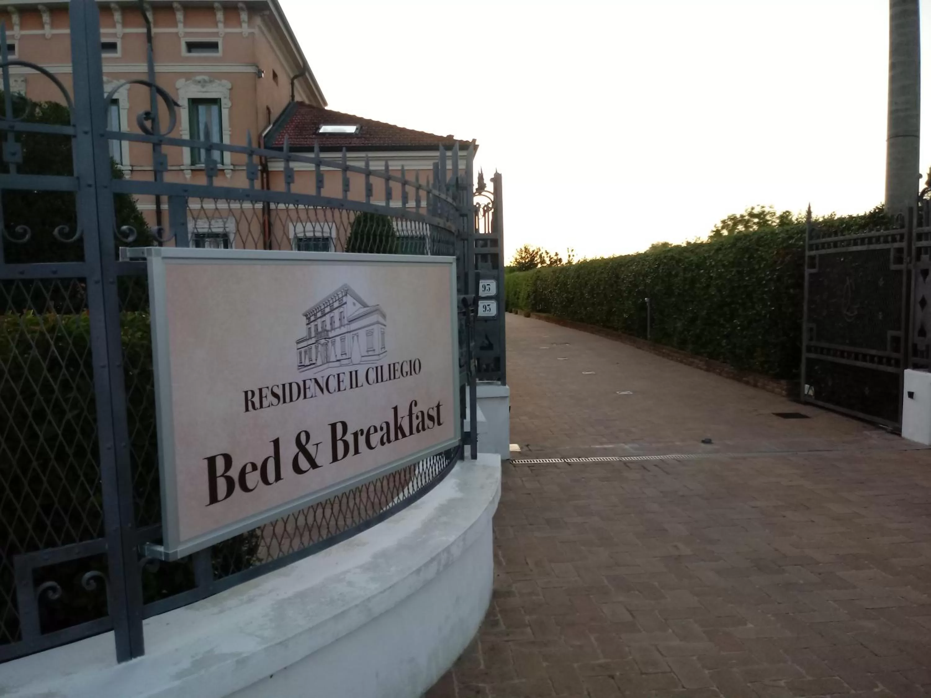 Property Building in B&B Residence il Ciliegio , Via Villa Superiore 93 Luzzara