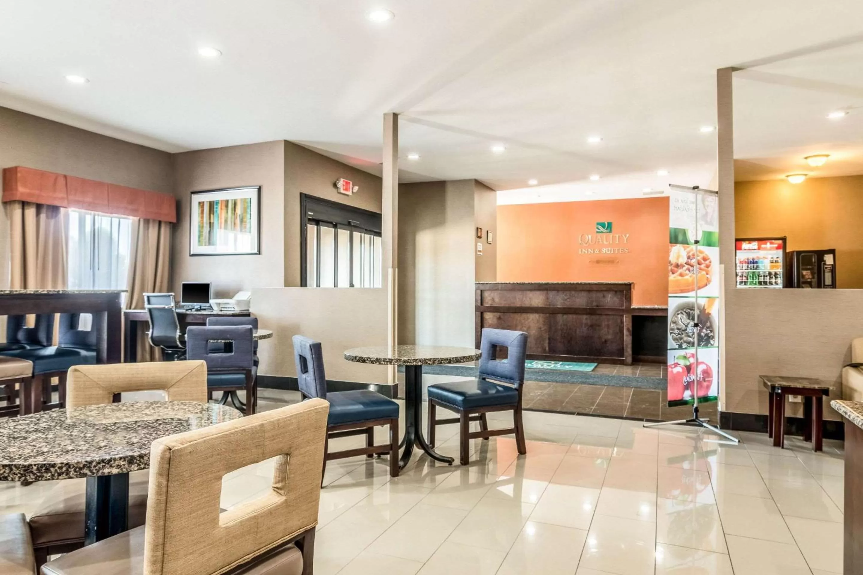 Lobby or reception in Quality Inn & Suites Salem near I-57