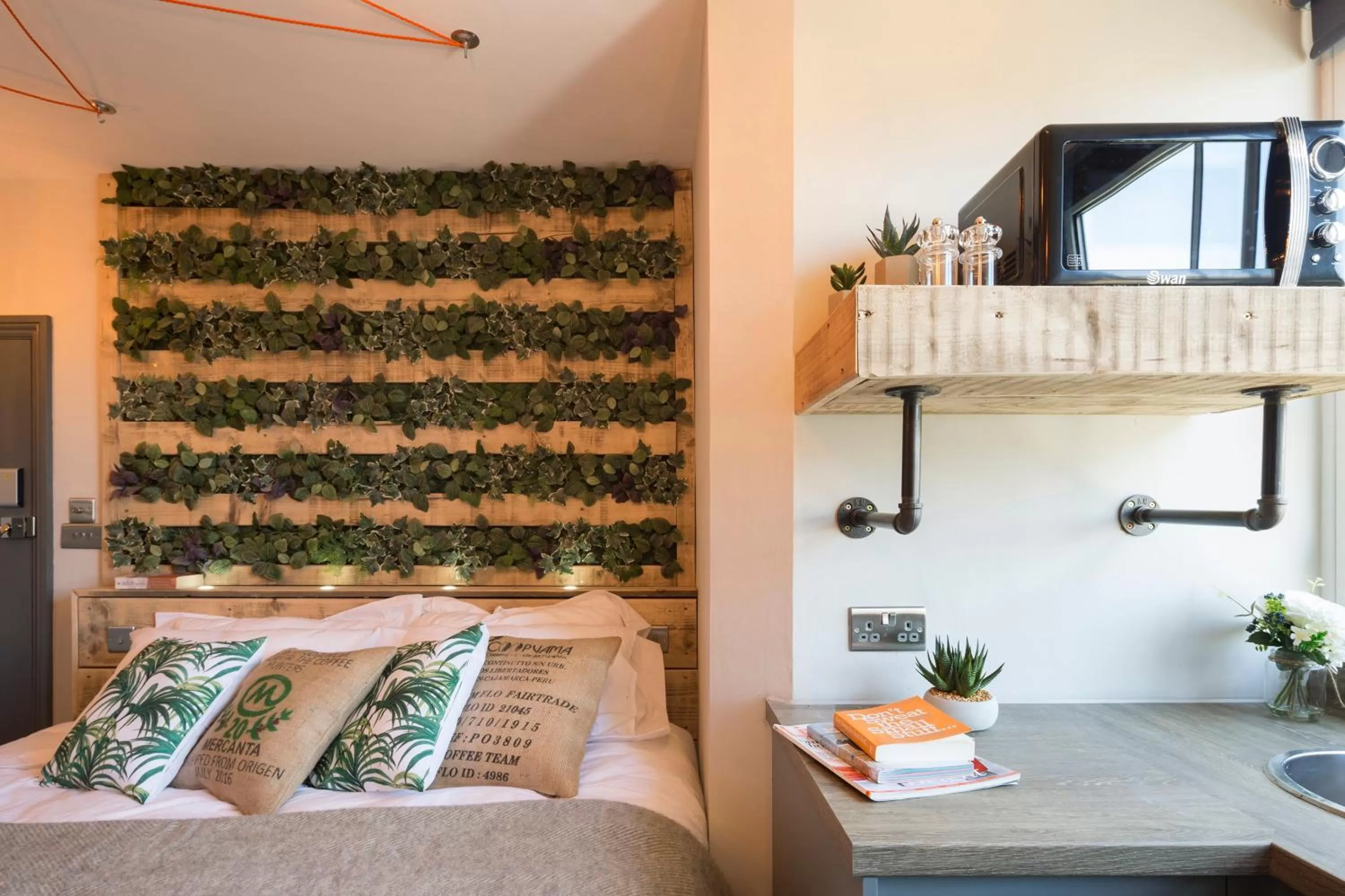 Bed in One Broad Street