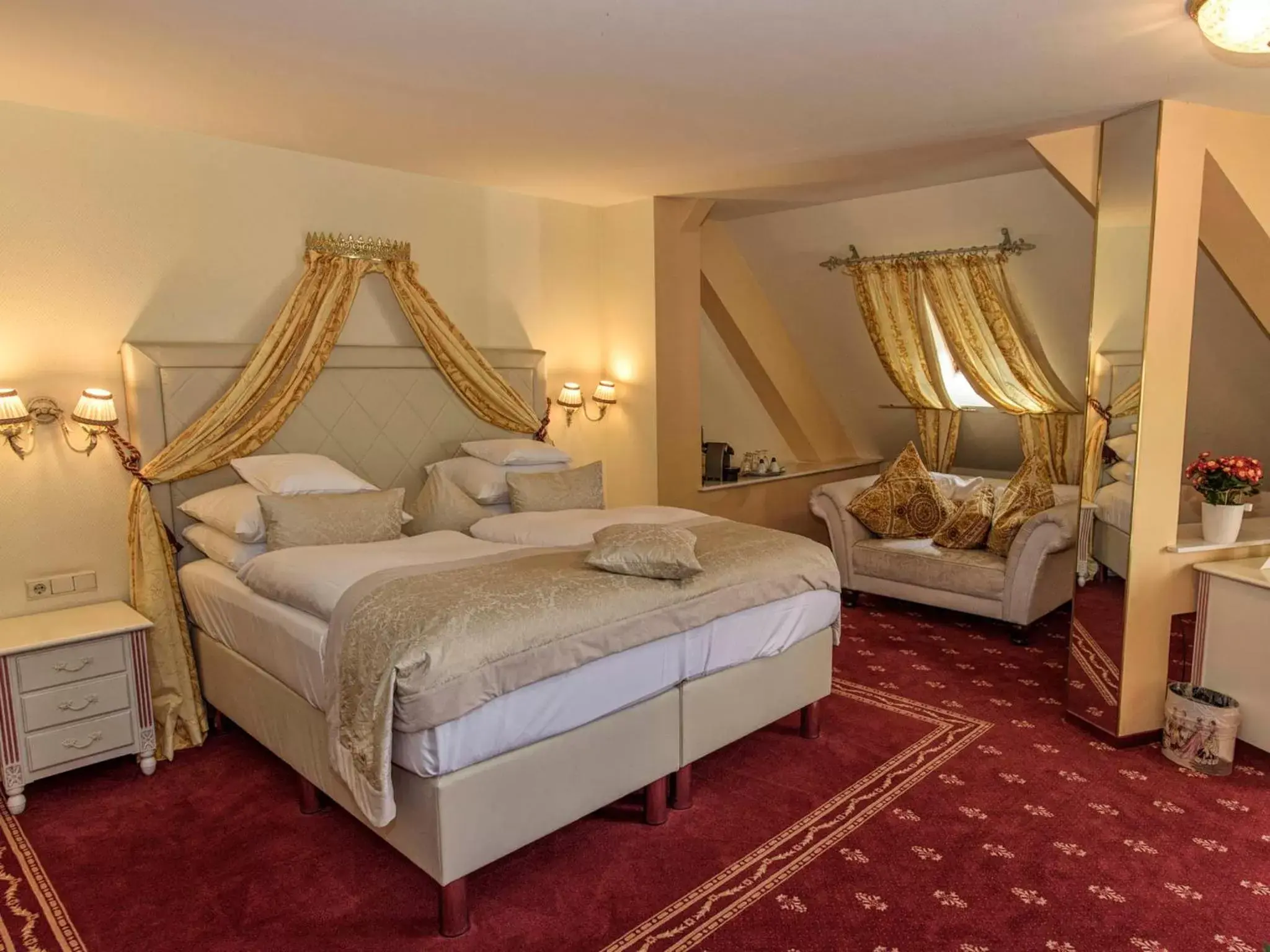 Suite with Balcony in Hotel Augusta Am Kurfürstendamm Suite with Balcony in Hotel Augusta Am Kurfürstendamm