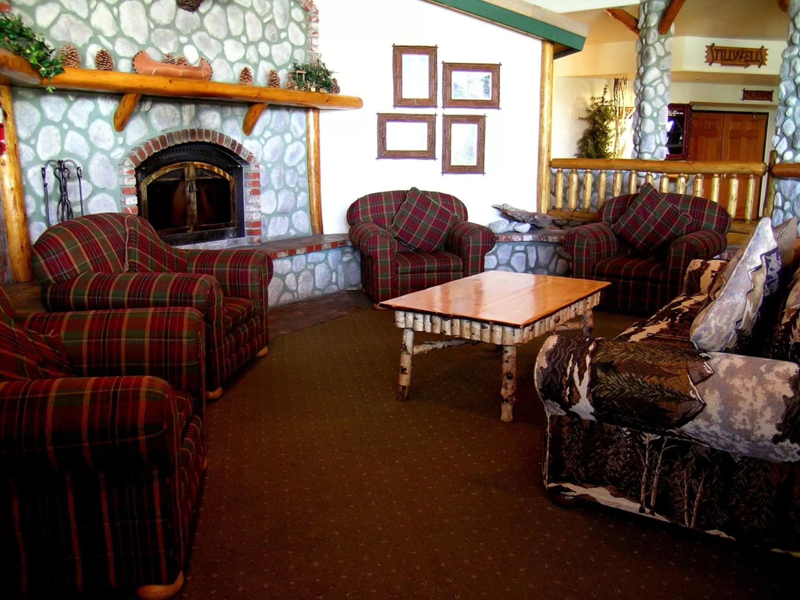 Lobby or reception in Holiday Inn Resort The Lodge at Big Bear Lake by IHG