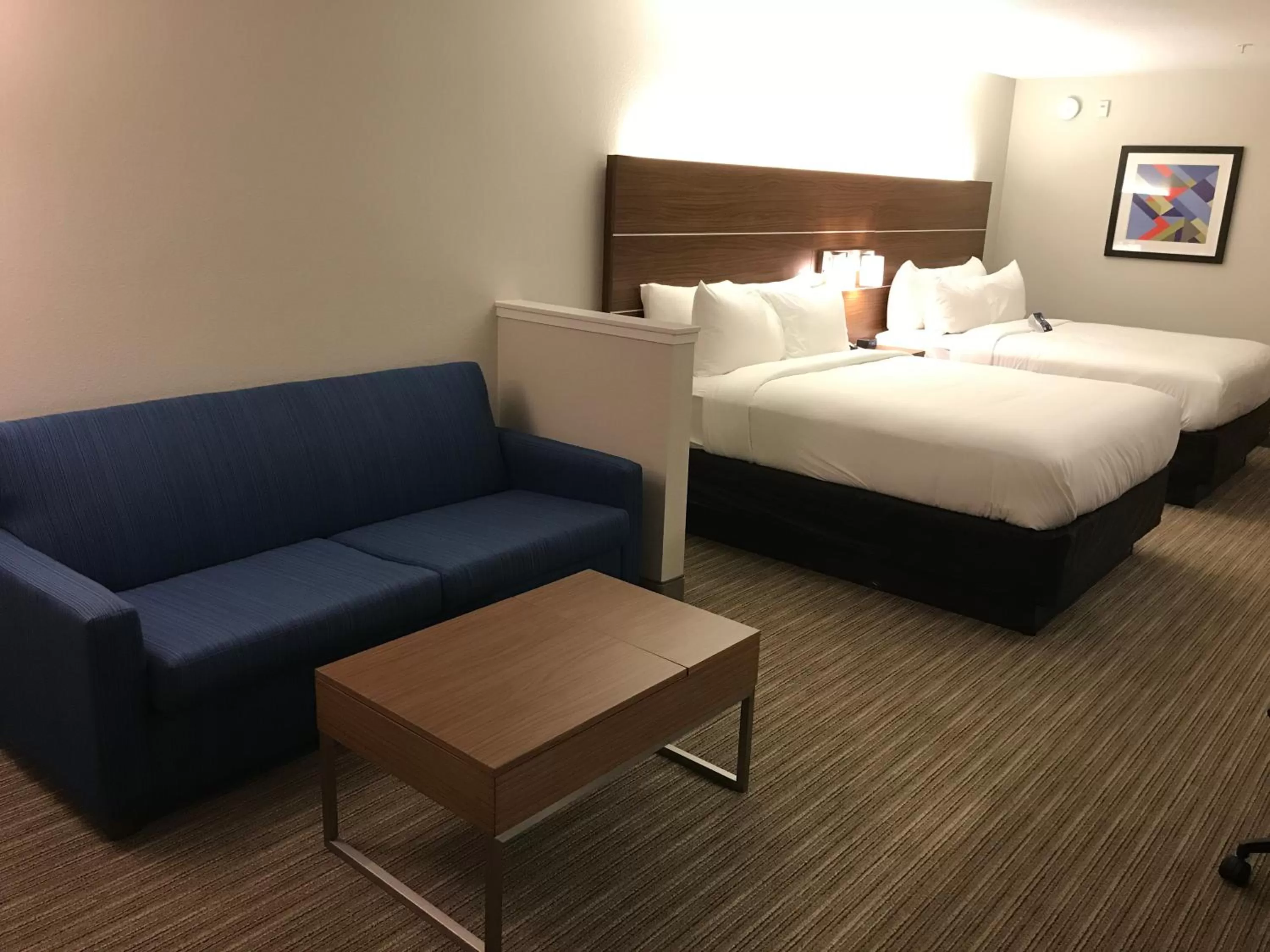 Photo of the whole room, Bed in Holiday Inn Express & Suites. by IHG