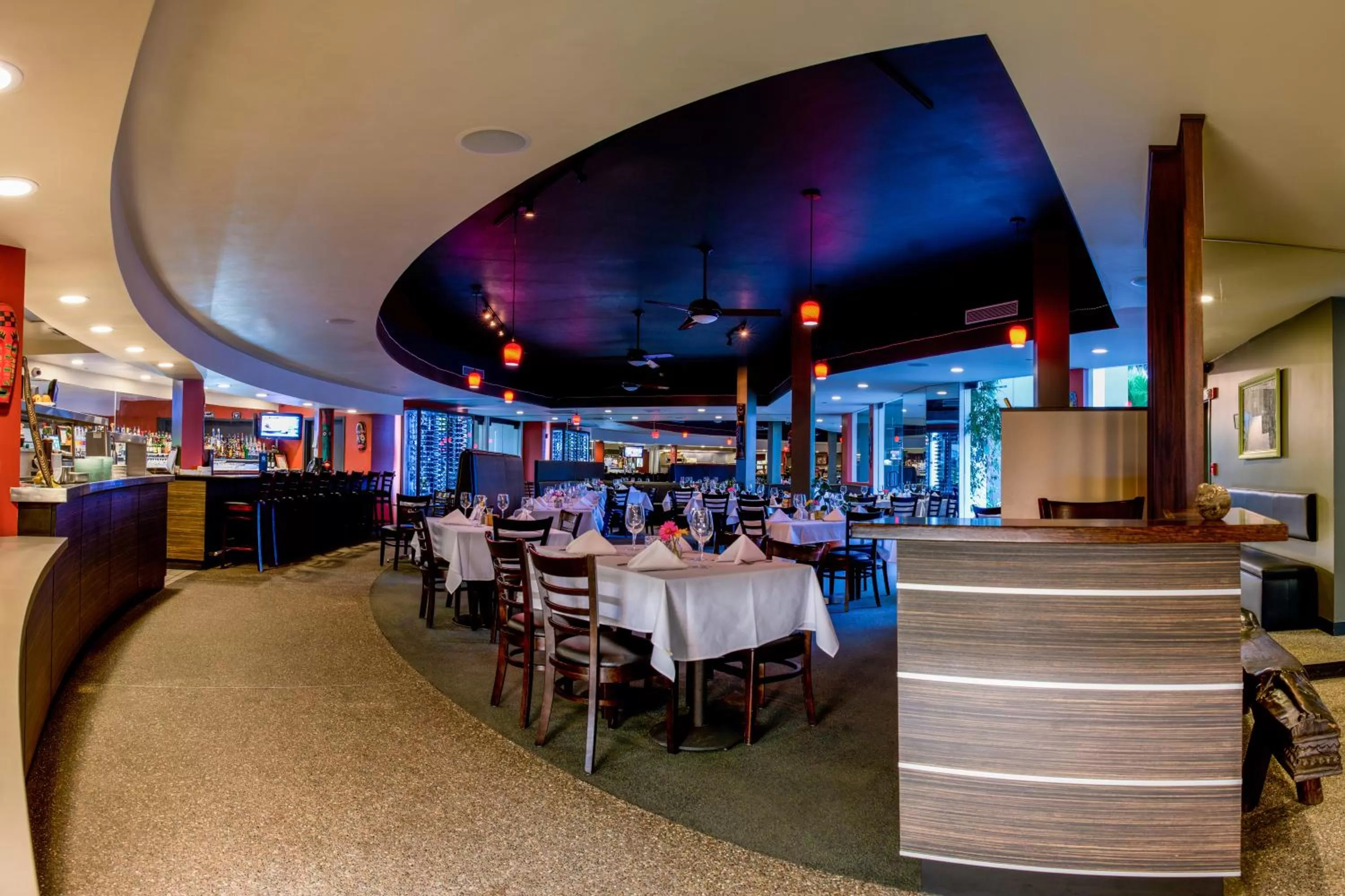 Restaurant/places to eat in Lemon Tree Inn