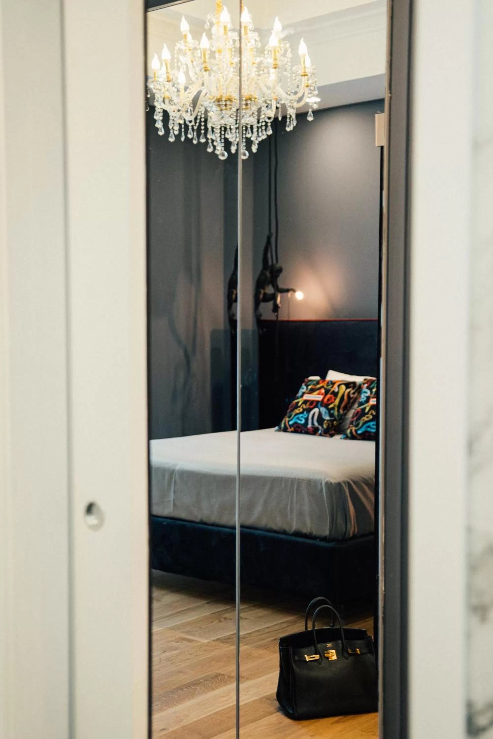 Bedroom, Bed in Aron Only Suites Bed and Breakfast