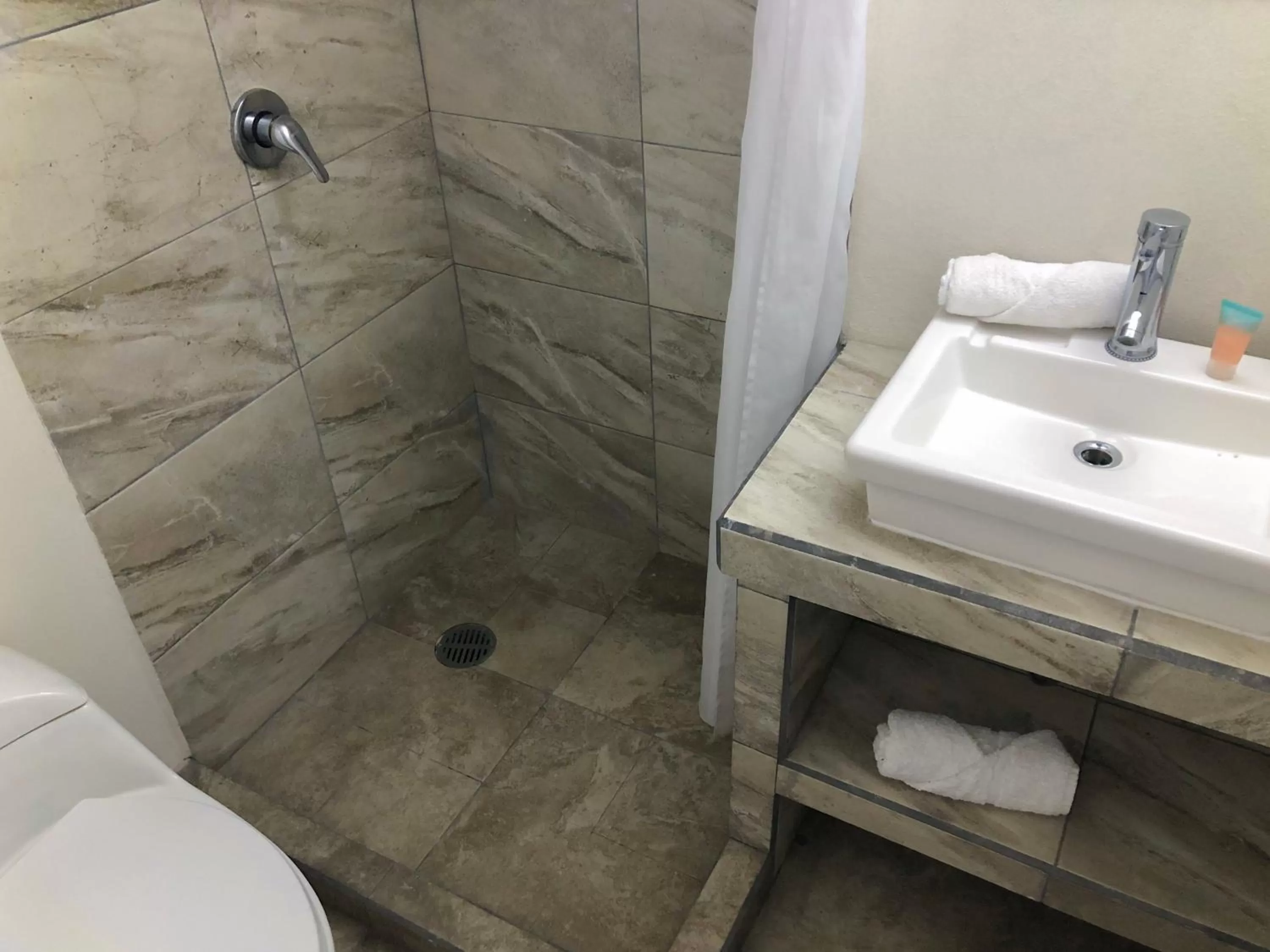 Bathroom in AOHOM SANTUARIO HOTEL & SPA