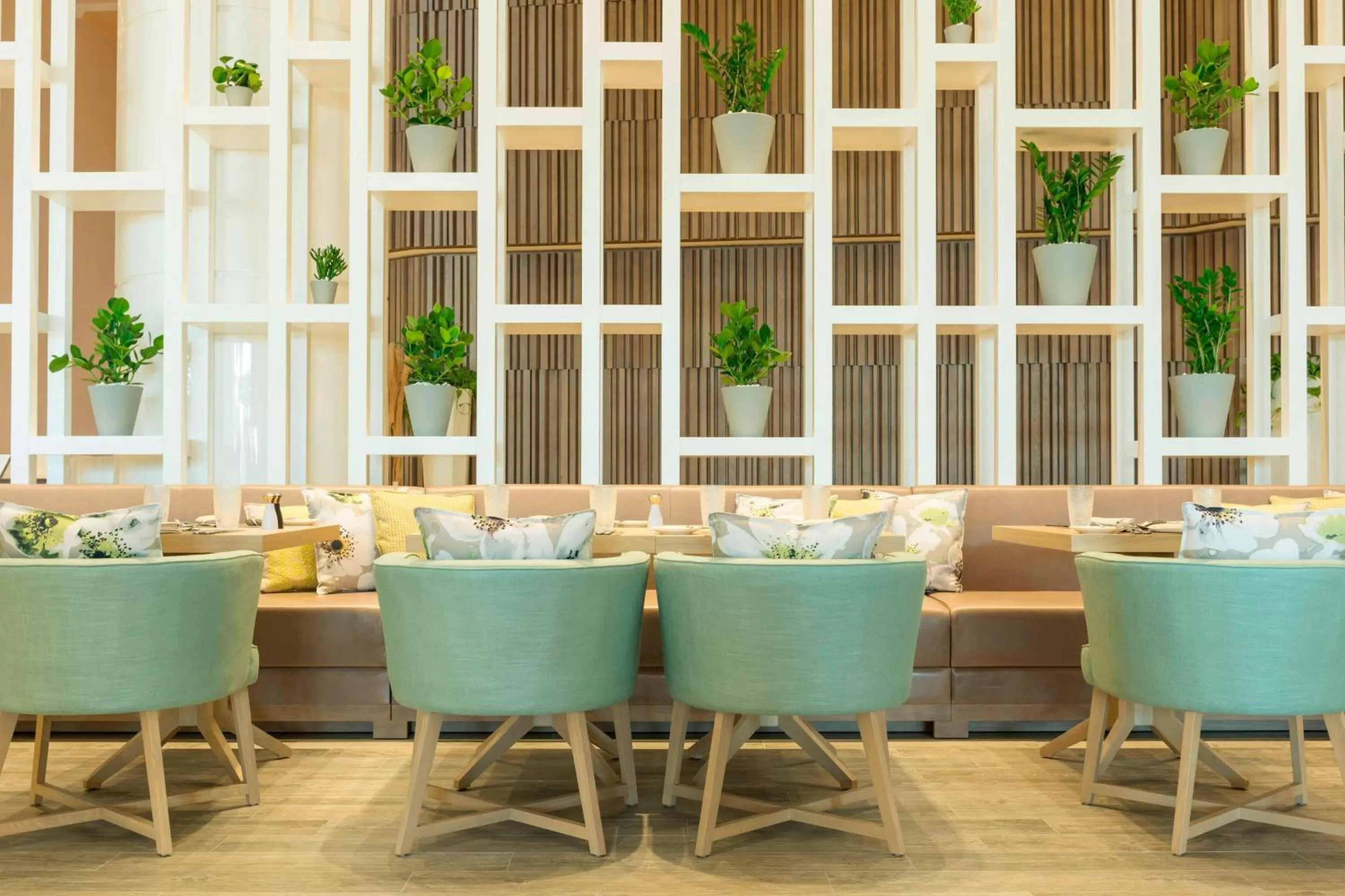 Restaurant/places to eat in Le Royal Meridien Beach Resort & Spa Dubai