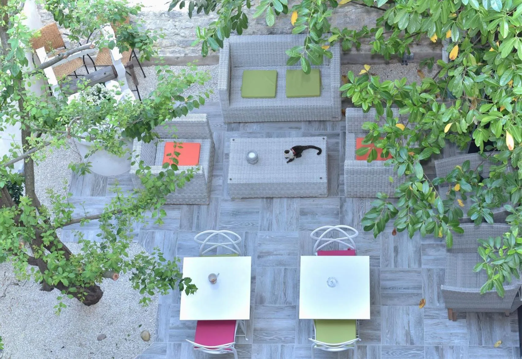 Patio in Hôtel Villa Sorel - Paris Boulogne