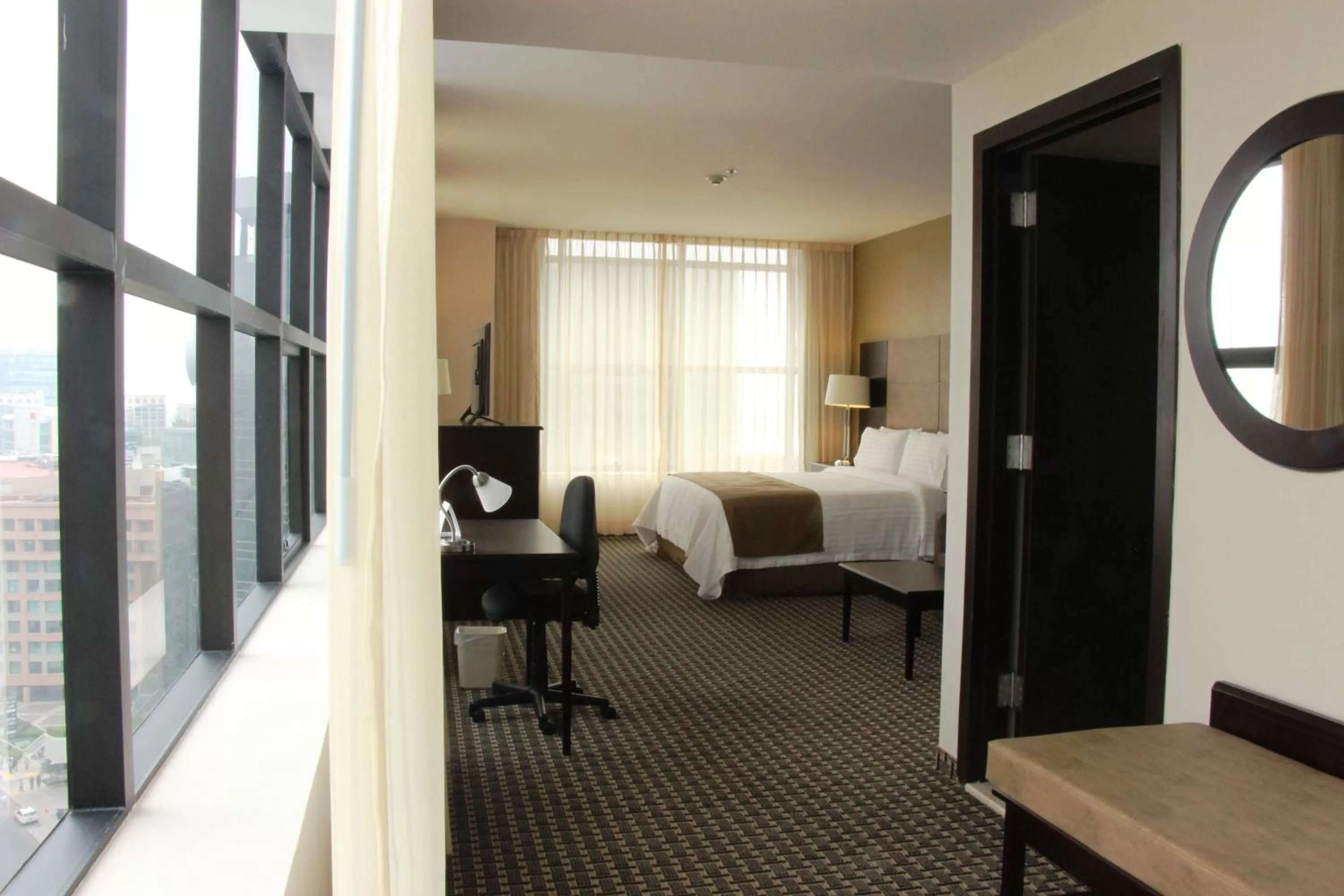 Photo of the whole room in Holiday Inn Mexico Santa Fe by IHG