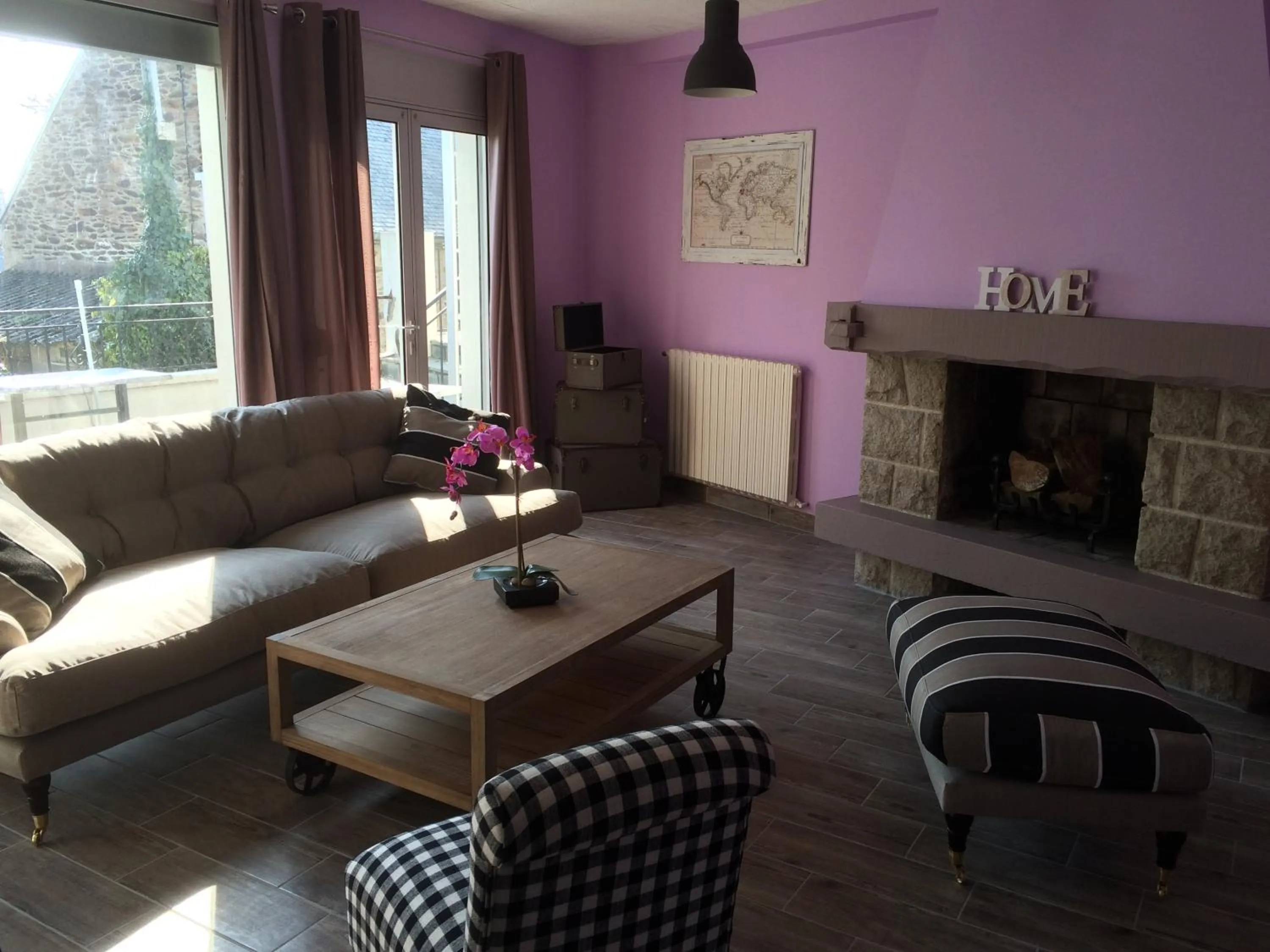 Day in Hotel Restaurant Bocher