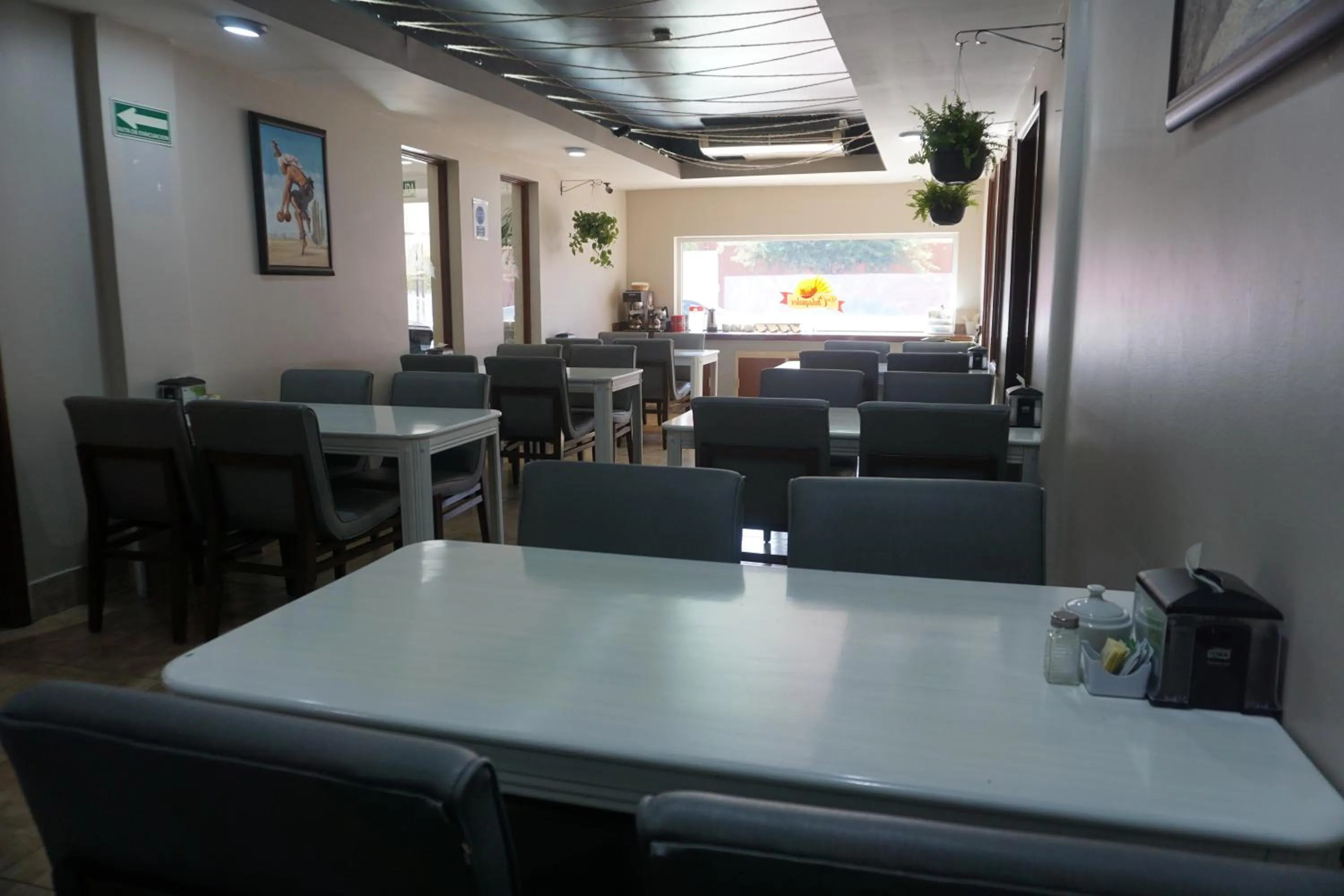 Restaurant/places to eat in Hotel America Palacio