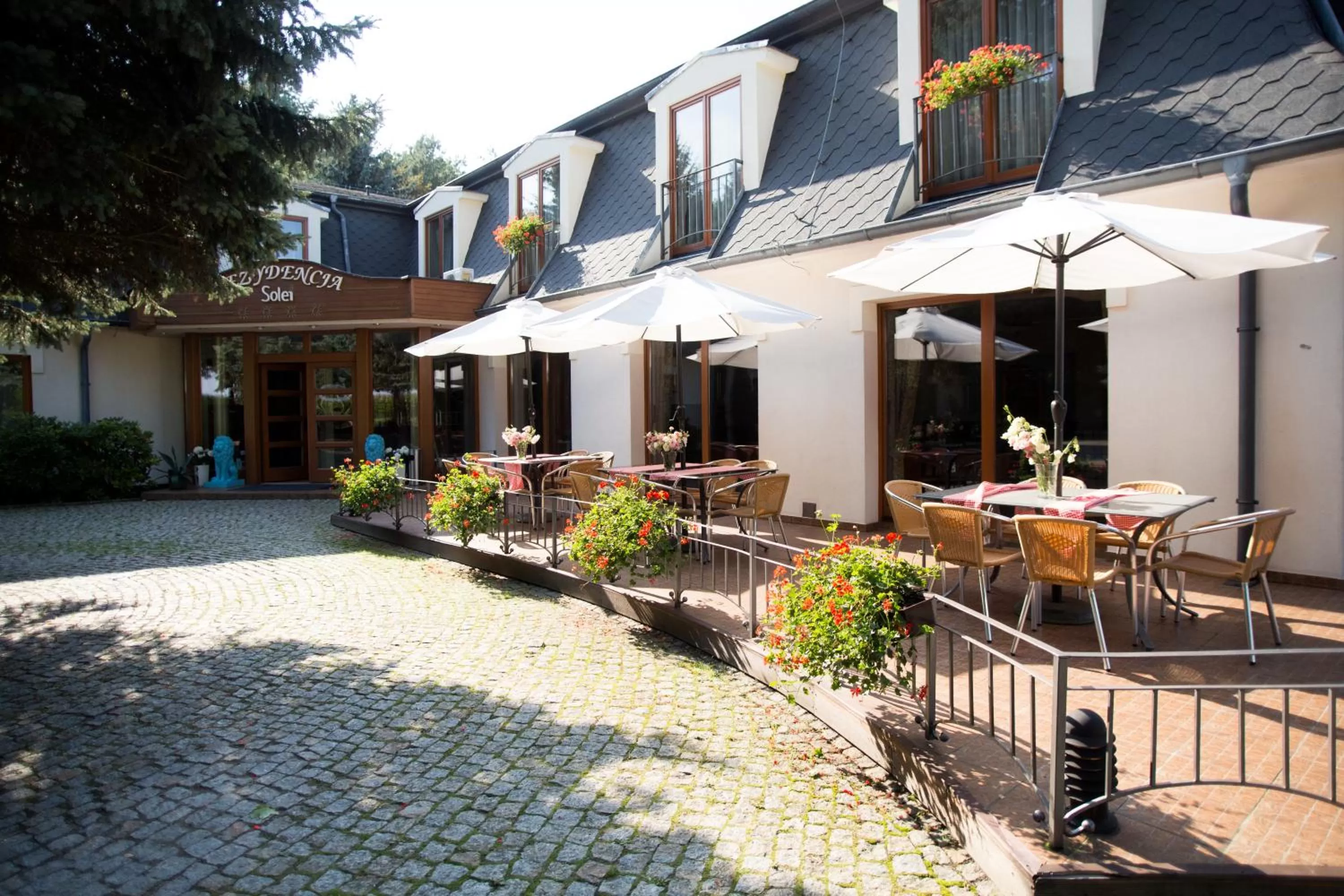 Facade/entrance in Hotel Rezydencja Solei