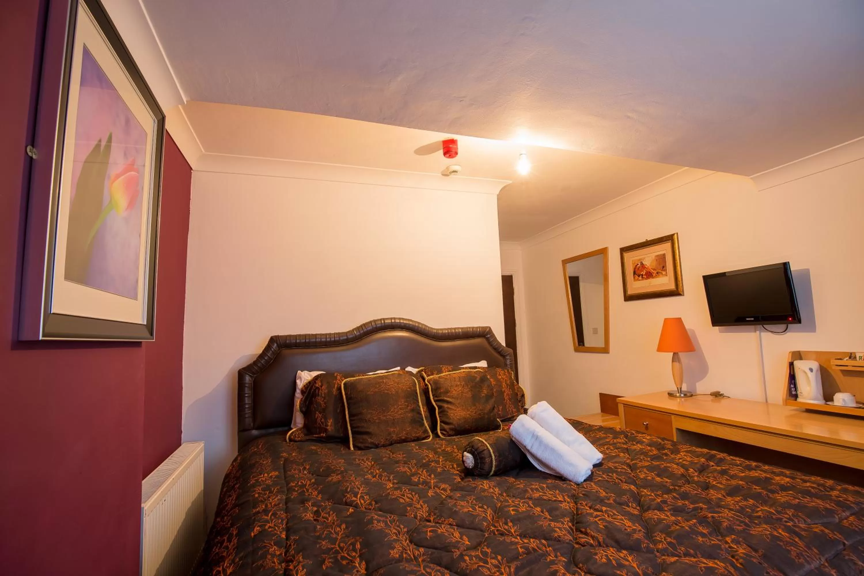 Shower, Bed in Citybest Hotel