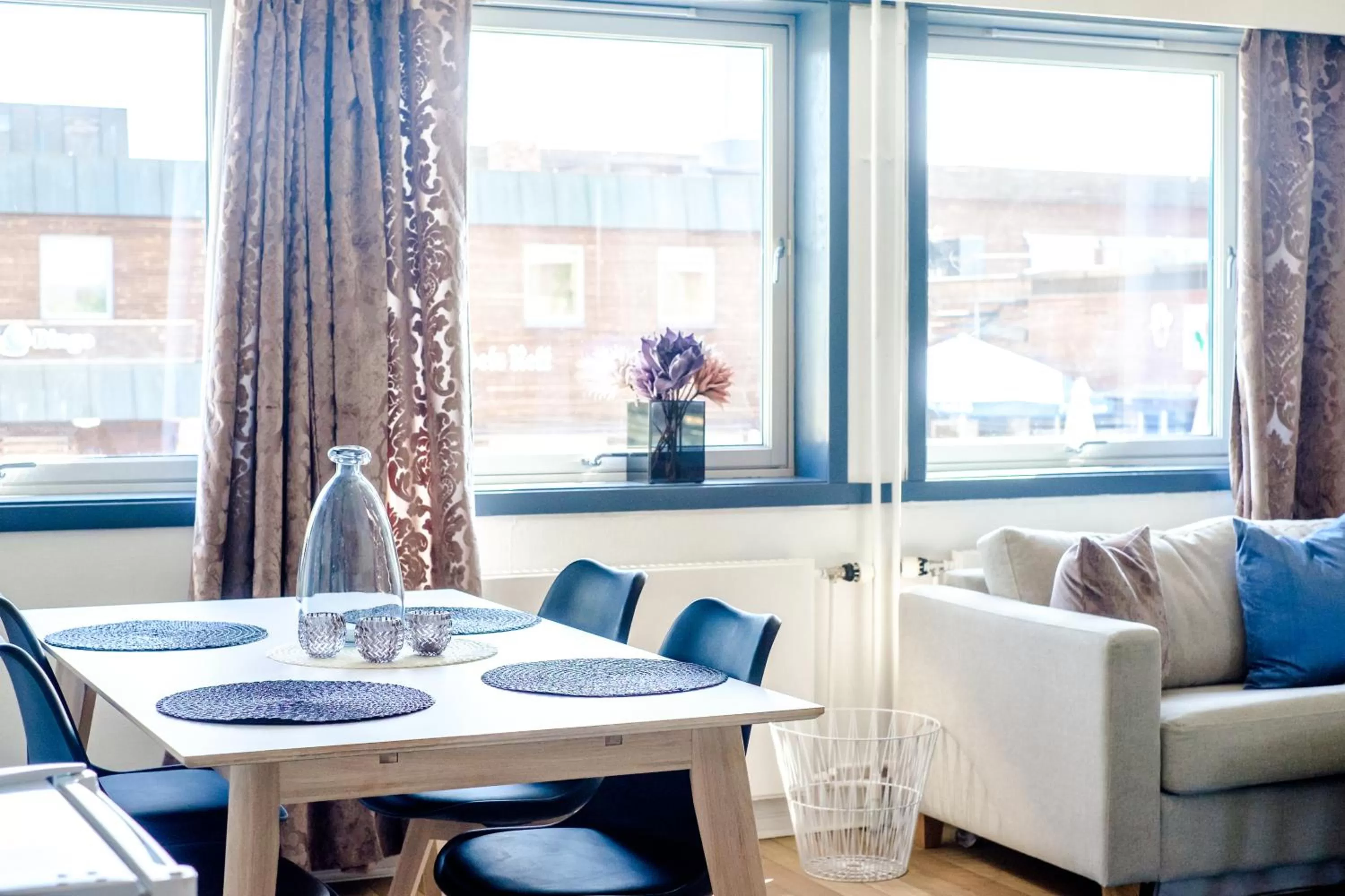 Living room in Tynset Hotel