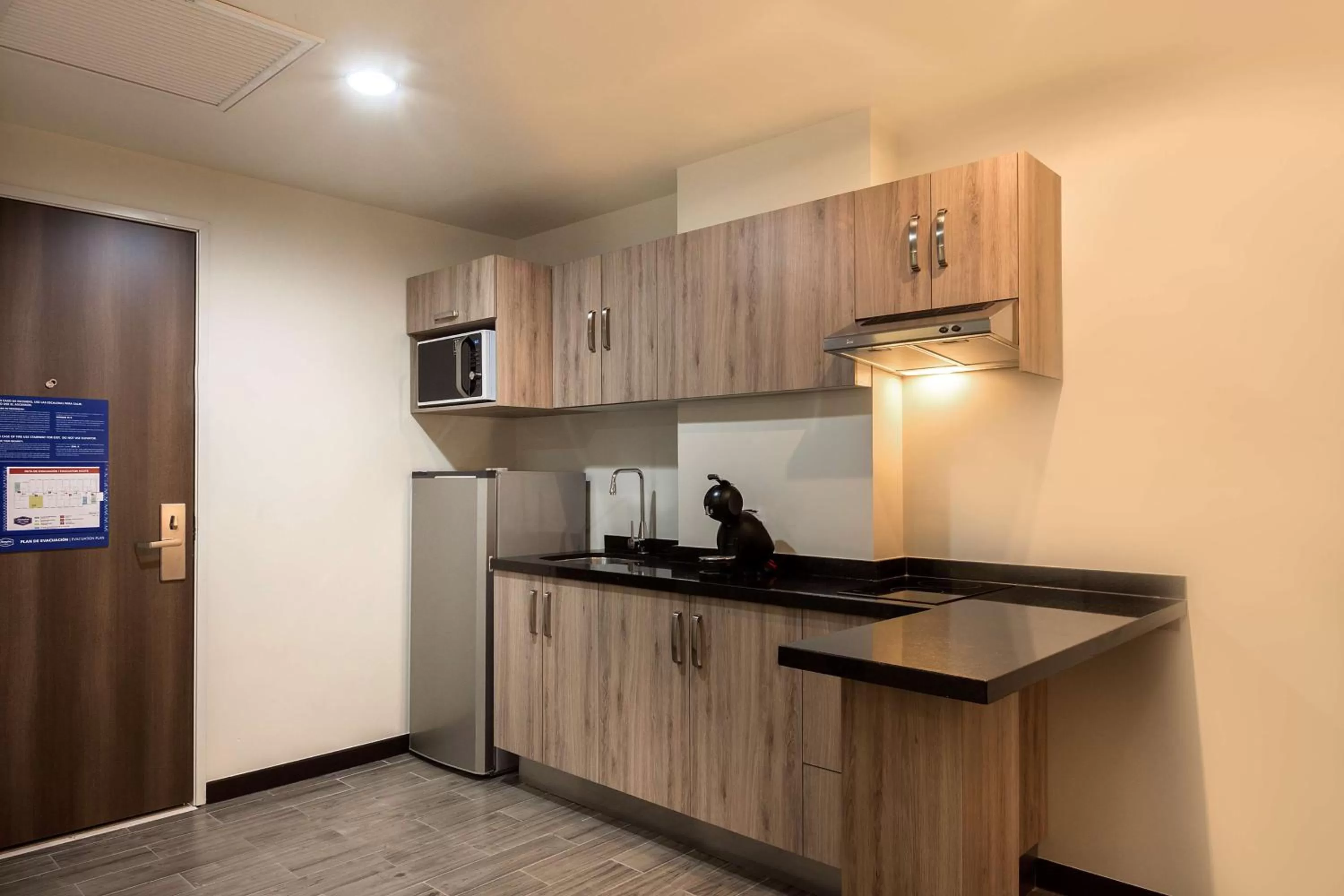 Kitchen or kitchenette in Hampton Inn & Suites by Hilton Salamanca Bajio
