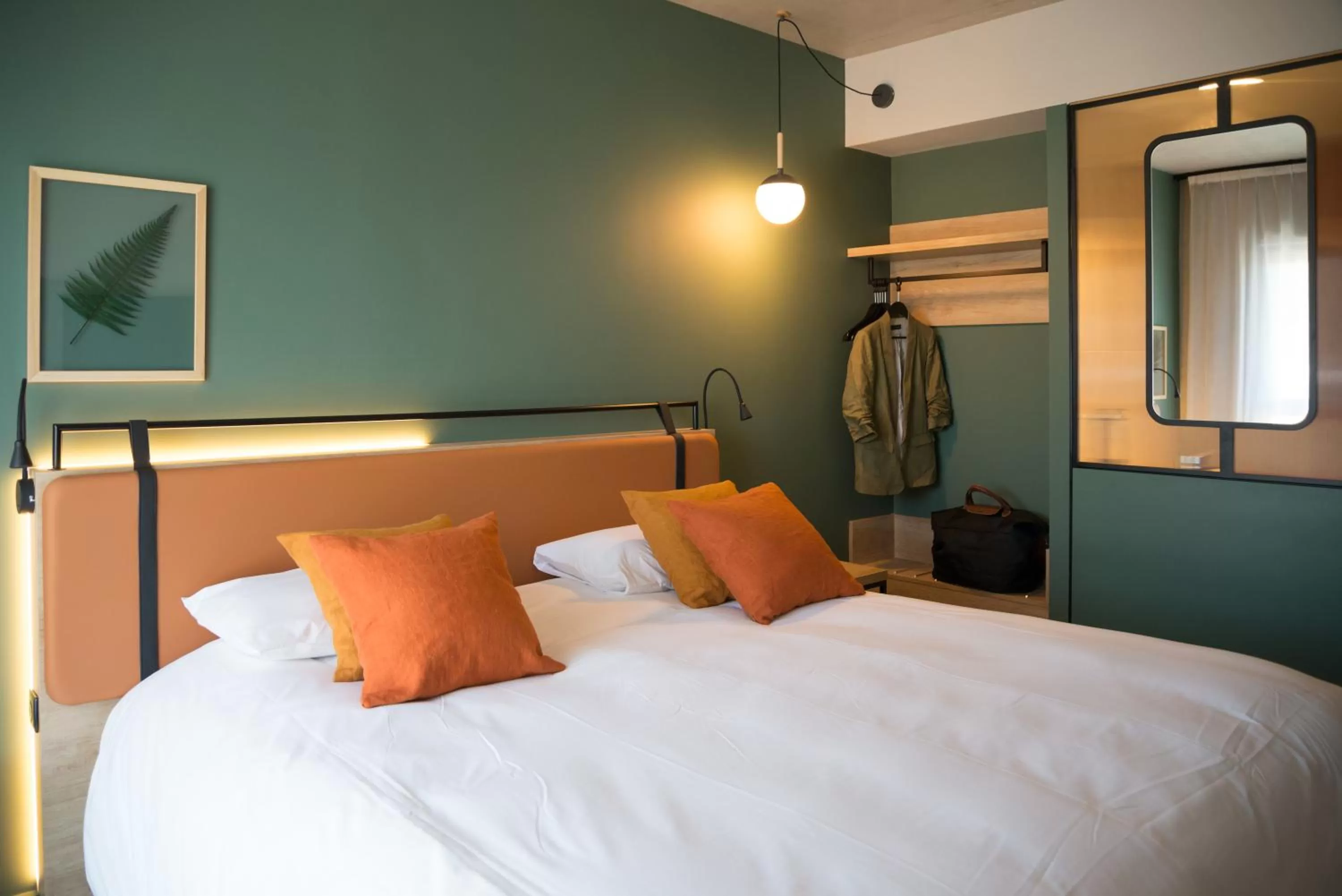 Bedroom, Bed in Campanile Saint Brieuc - Centre Gare