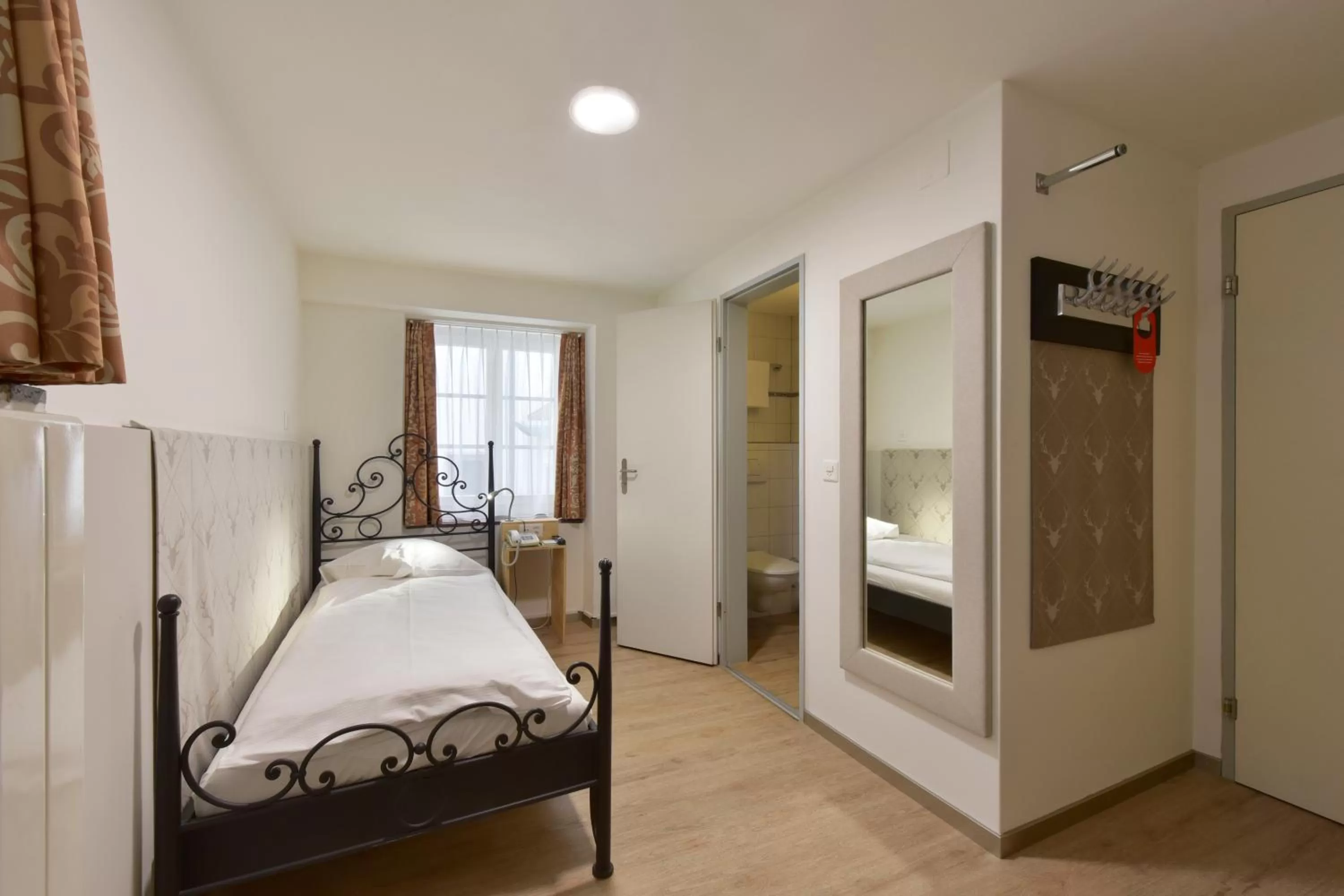 Bedroom, Bed in Hotel Hirschen