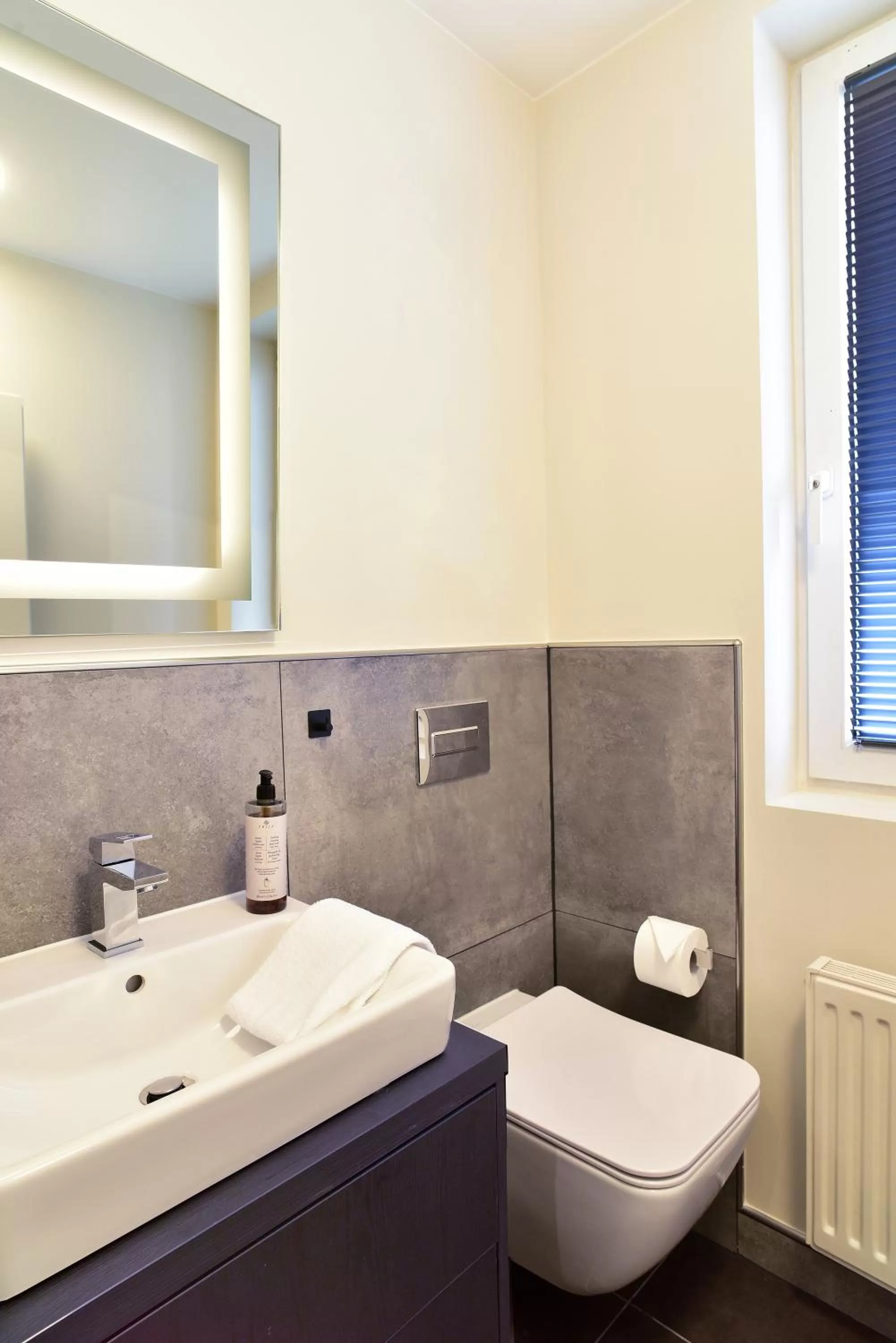 Toilet in SAXX Apartments Leipzig