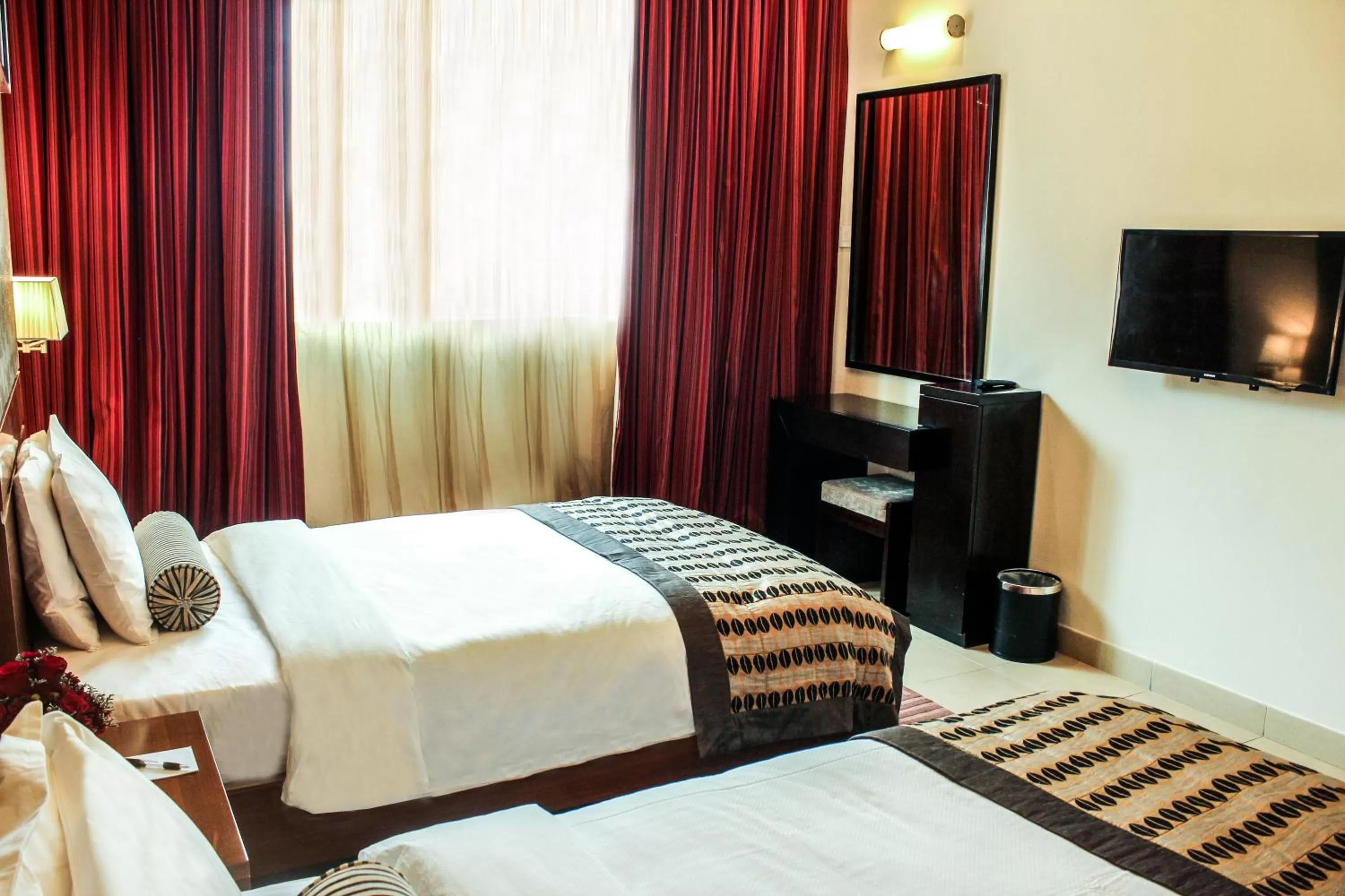 Bedroom, Bed in Dunes Hotel Apartment Oud Metha, Bur Dubai