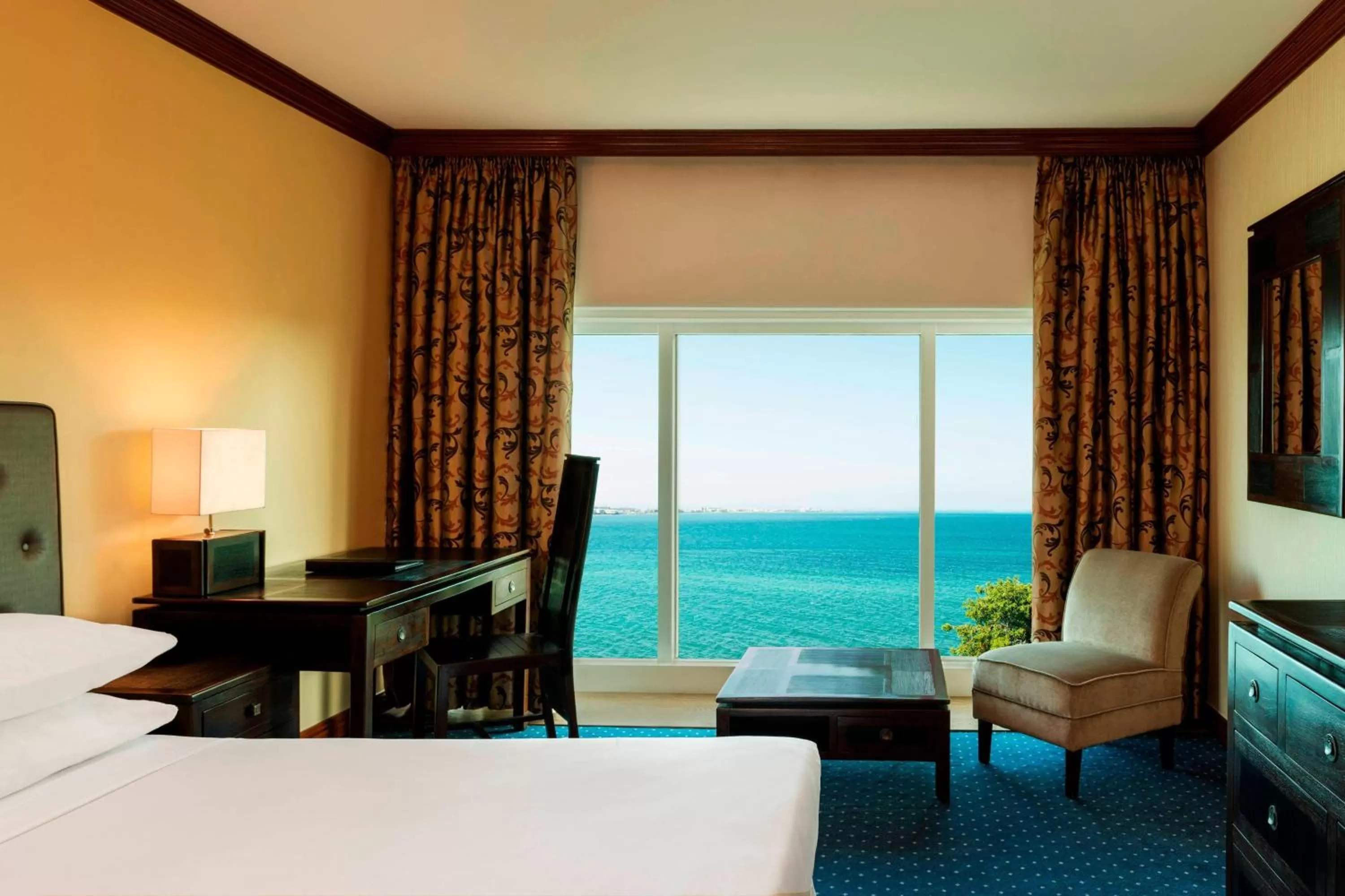 Photo of the whole room, Bed in Sheraton Djibouti