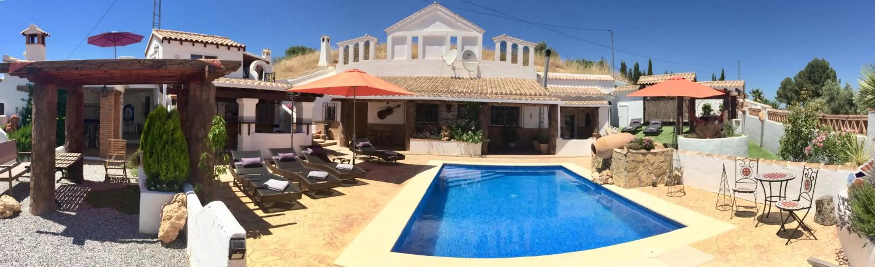 Facade/entrance in Cueva Romana, Adults Only Cave House