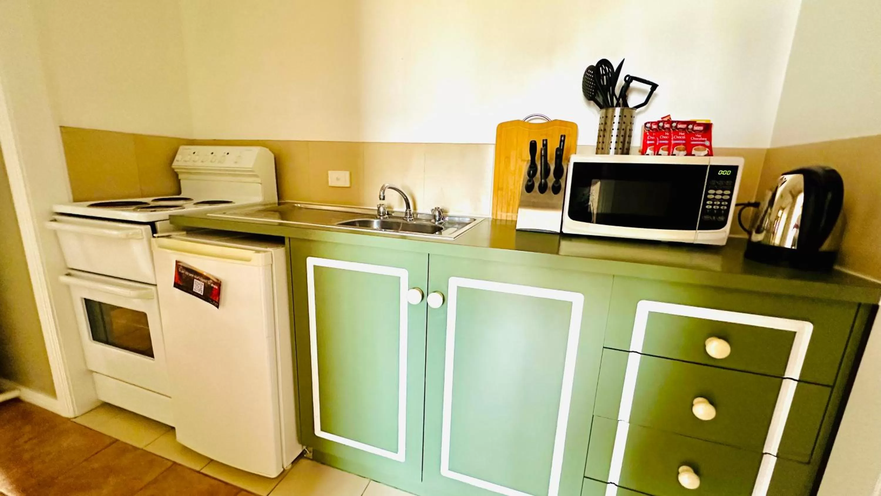 Early Australian Motor Inn