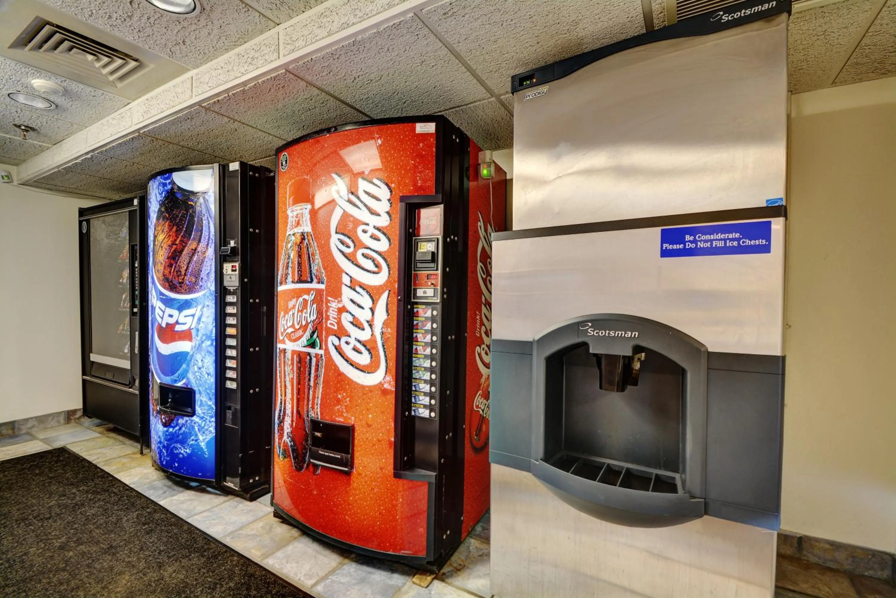 Decorative detail in Motel 6-Newport, RI