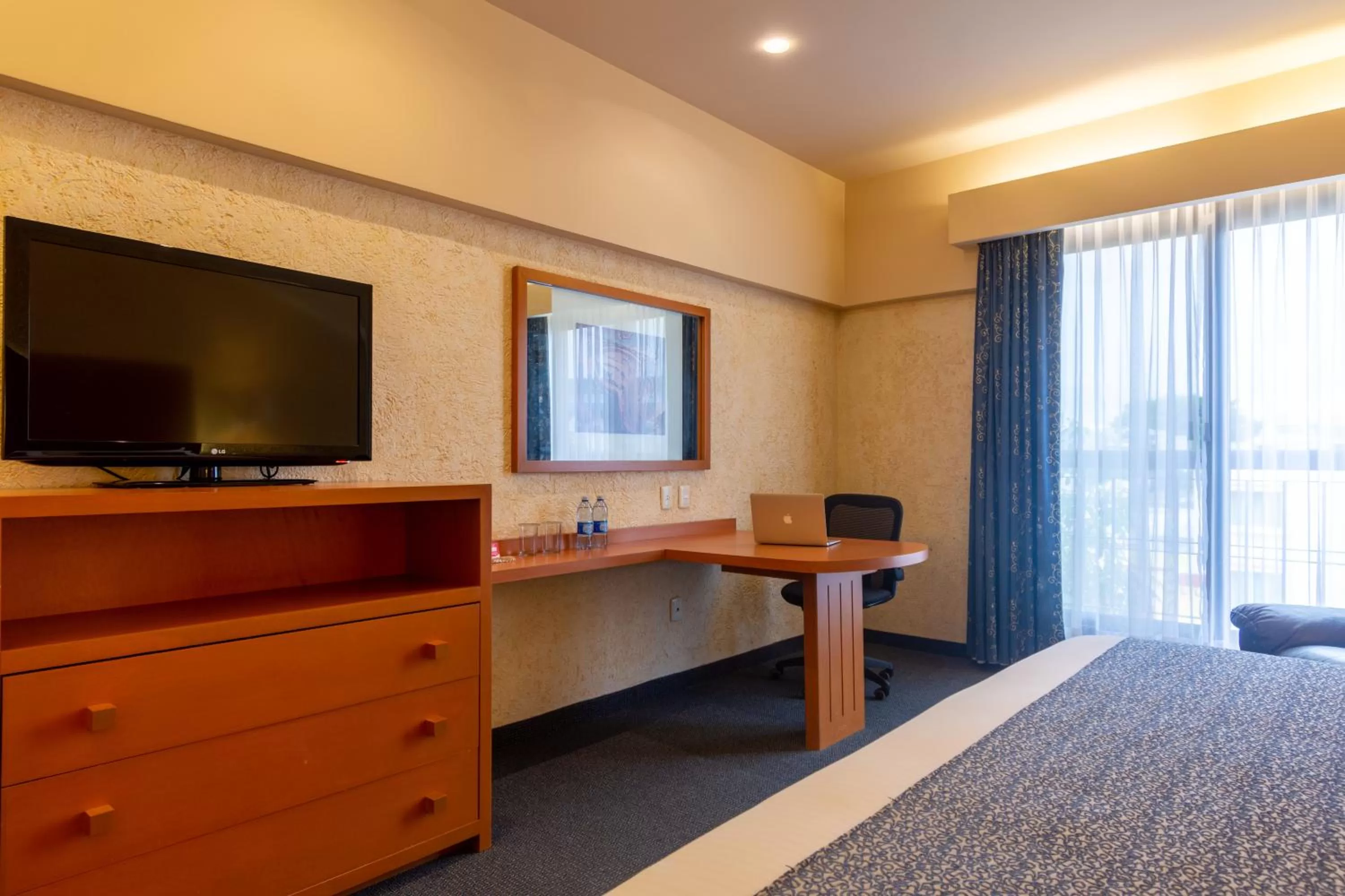 Decorative detail in Hotel Flamingo Inn