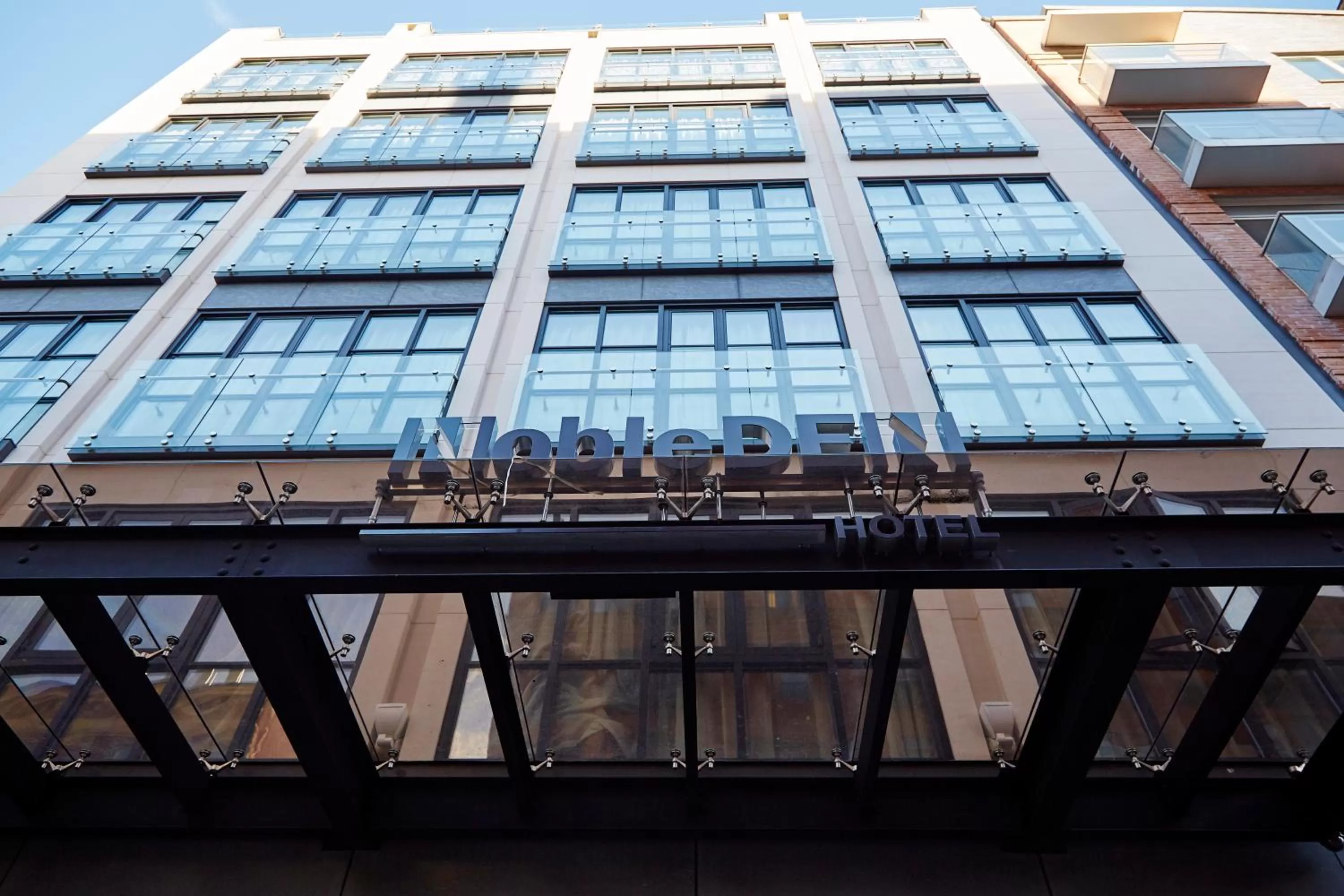 Facade/entrance in NobleDEN Hotel