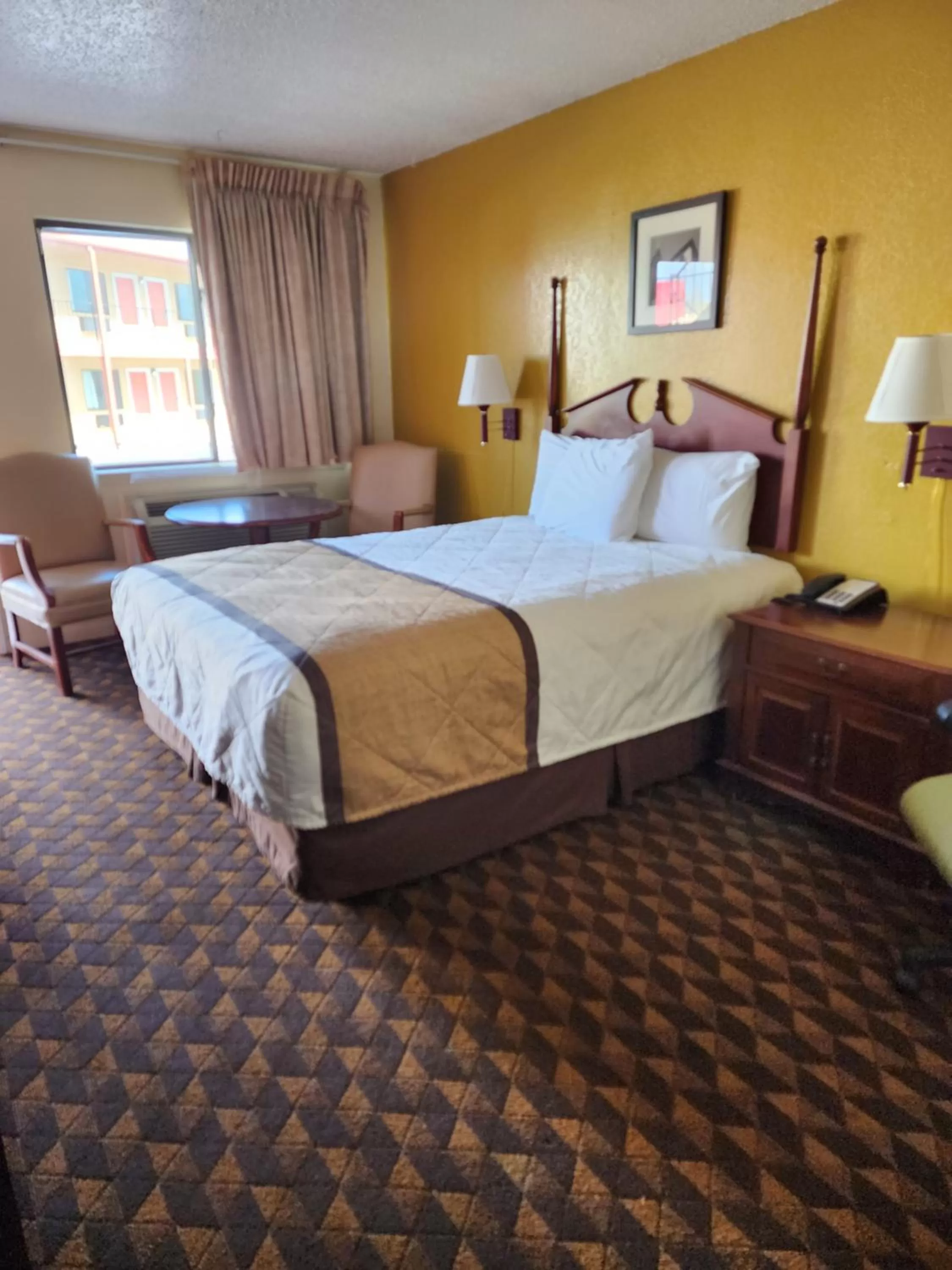 Bed in San Marcos Inn