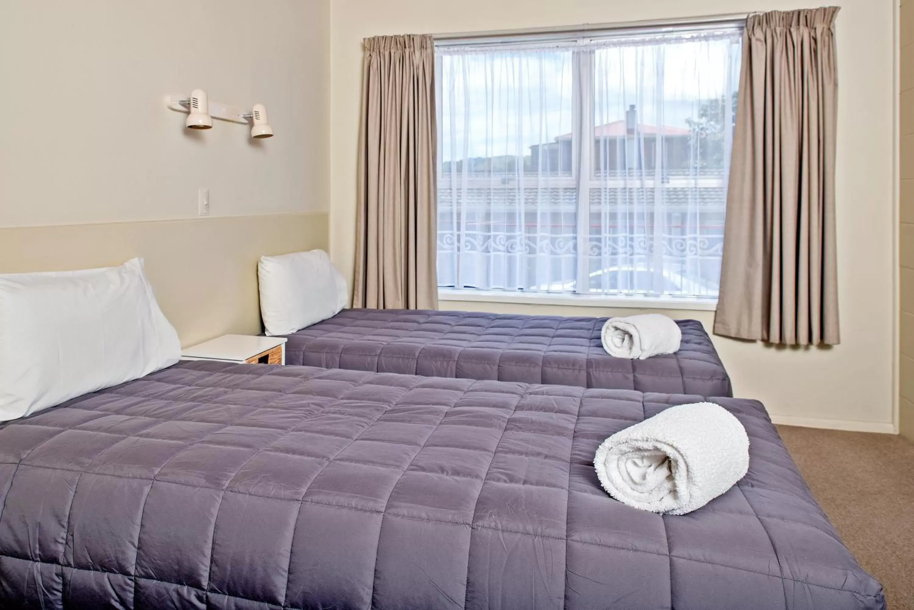 One-Bedroom Family Apartment in Tourist Court Motel One-Bedroom Family Apartment in Tourist Court Motel