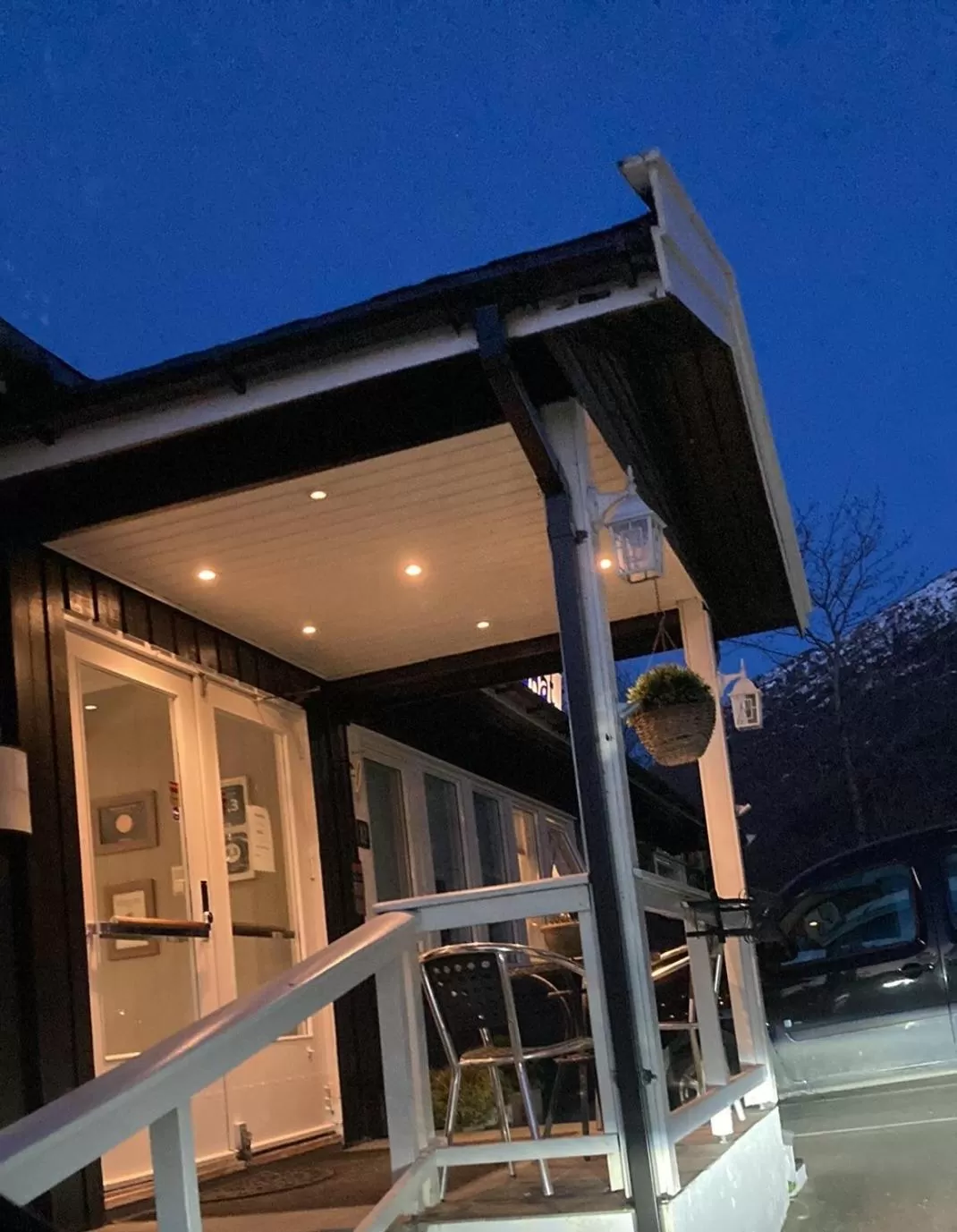 Property building in Førde Pensjonat