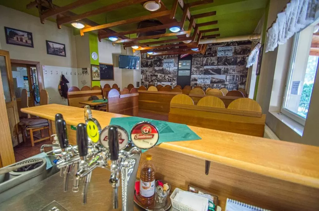 Restaurant/places to eat in Hotel Sport