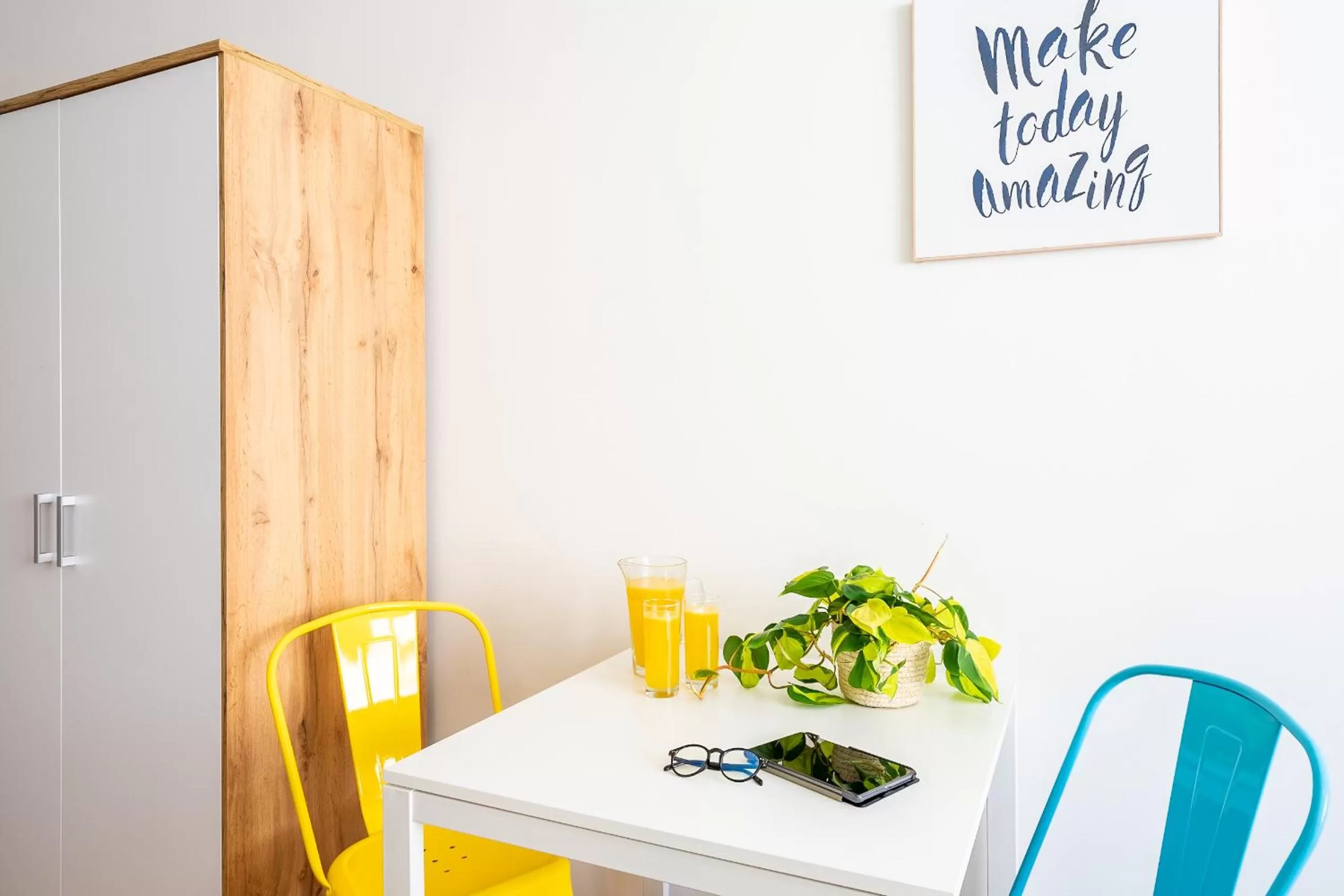 Seating area in FeelGood Apartments SmartLiving | contactless check-in