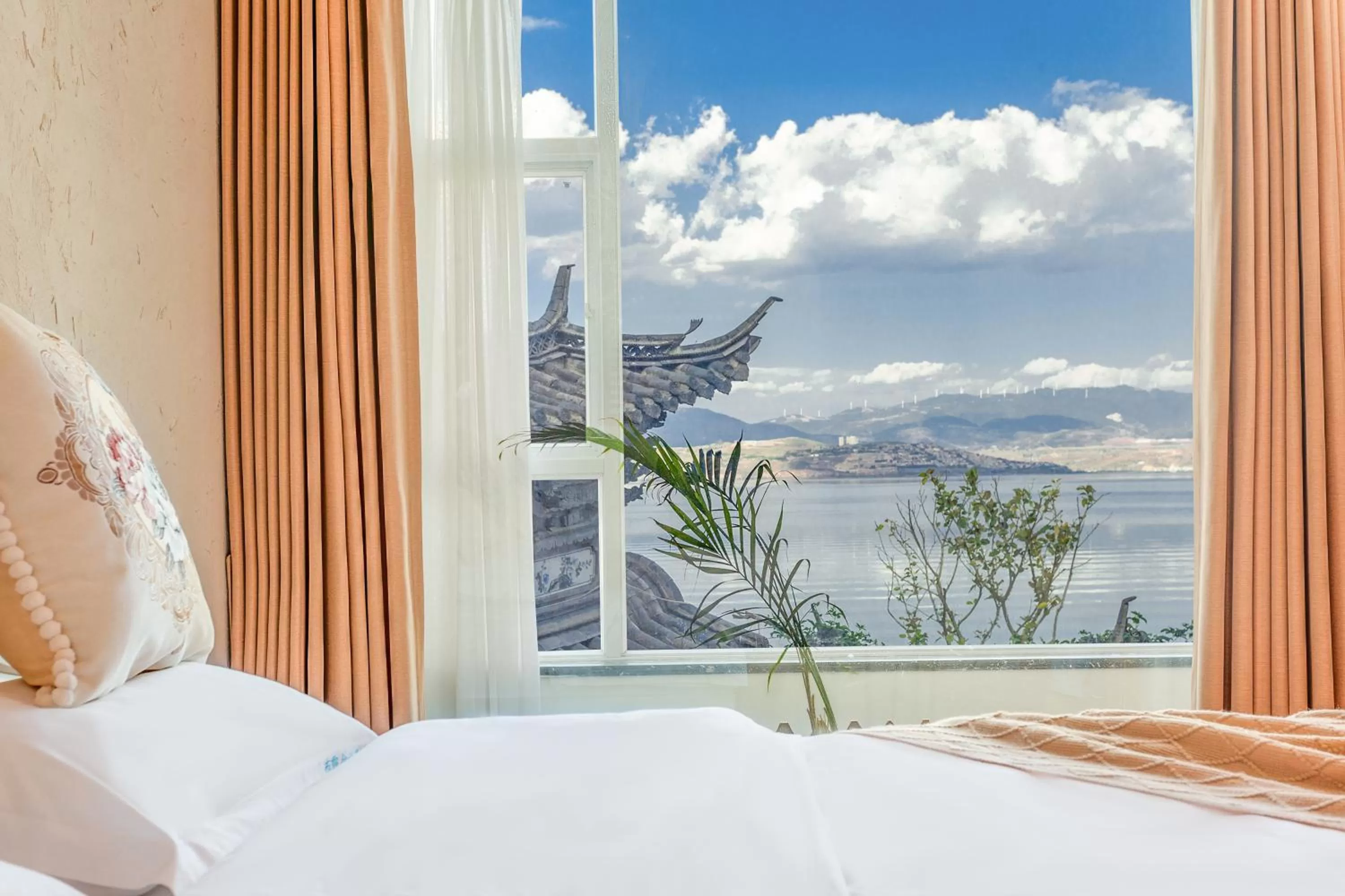 Superior Twin Room with Sea View in Blue Sea Hotel