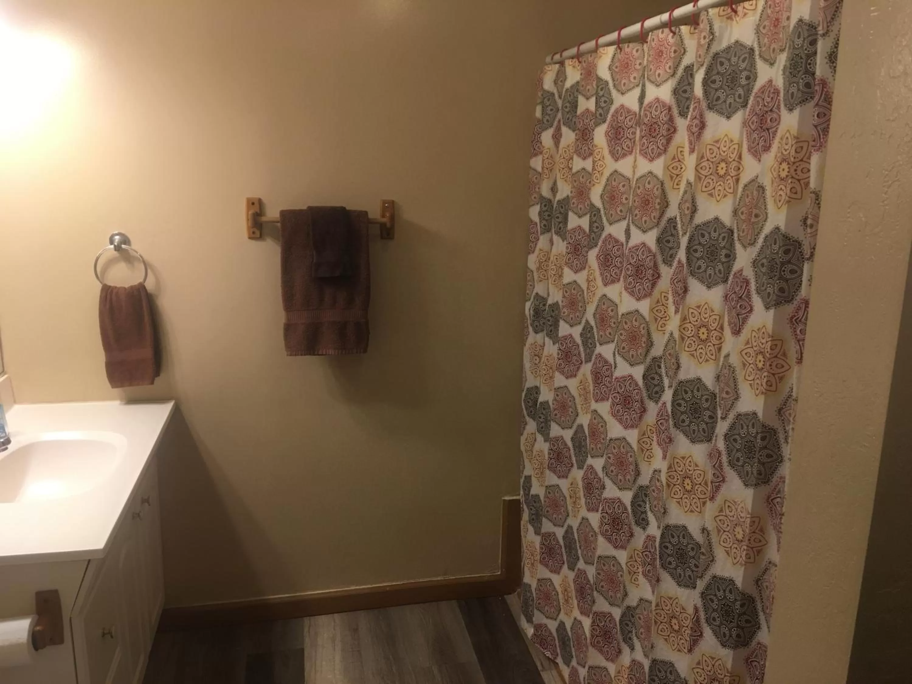 Bathroom in Rainbows End Fishing Resort