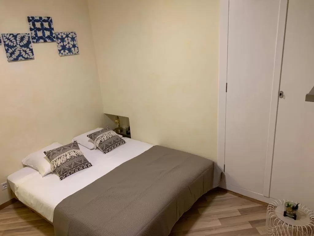 Bed in Appart'Hôtel Residence Dizerens