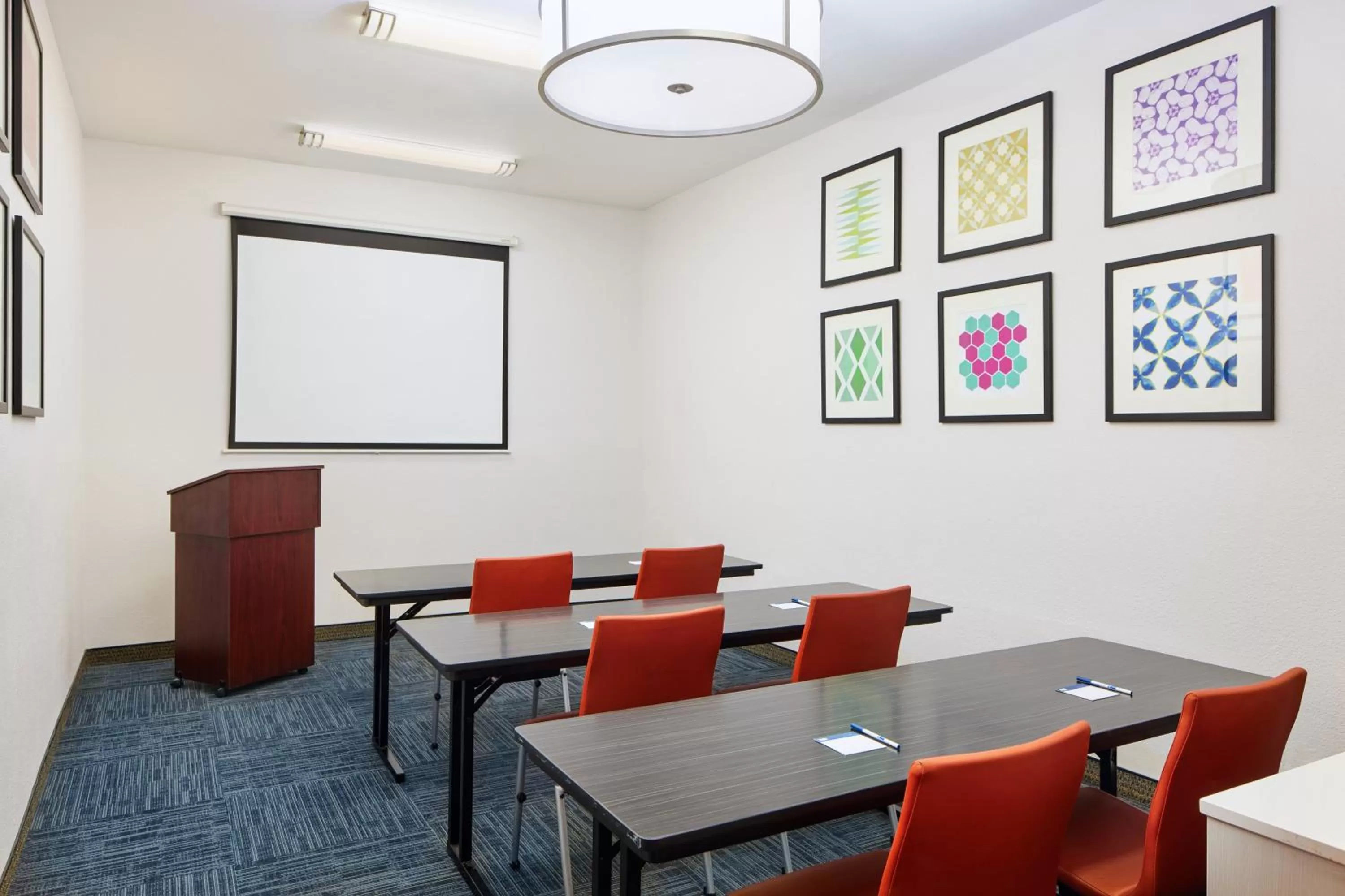 Meeting/conference room in Holiday Inn Express & Suites Bonifay by IHG