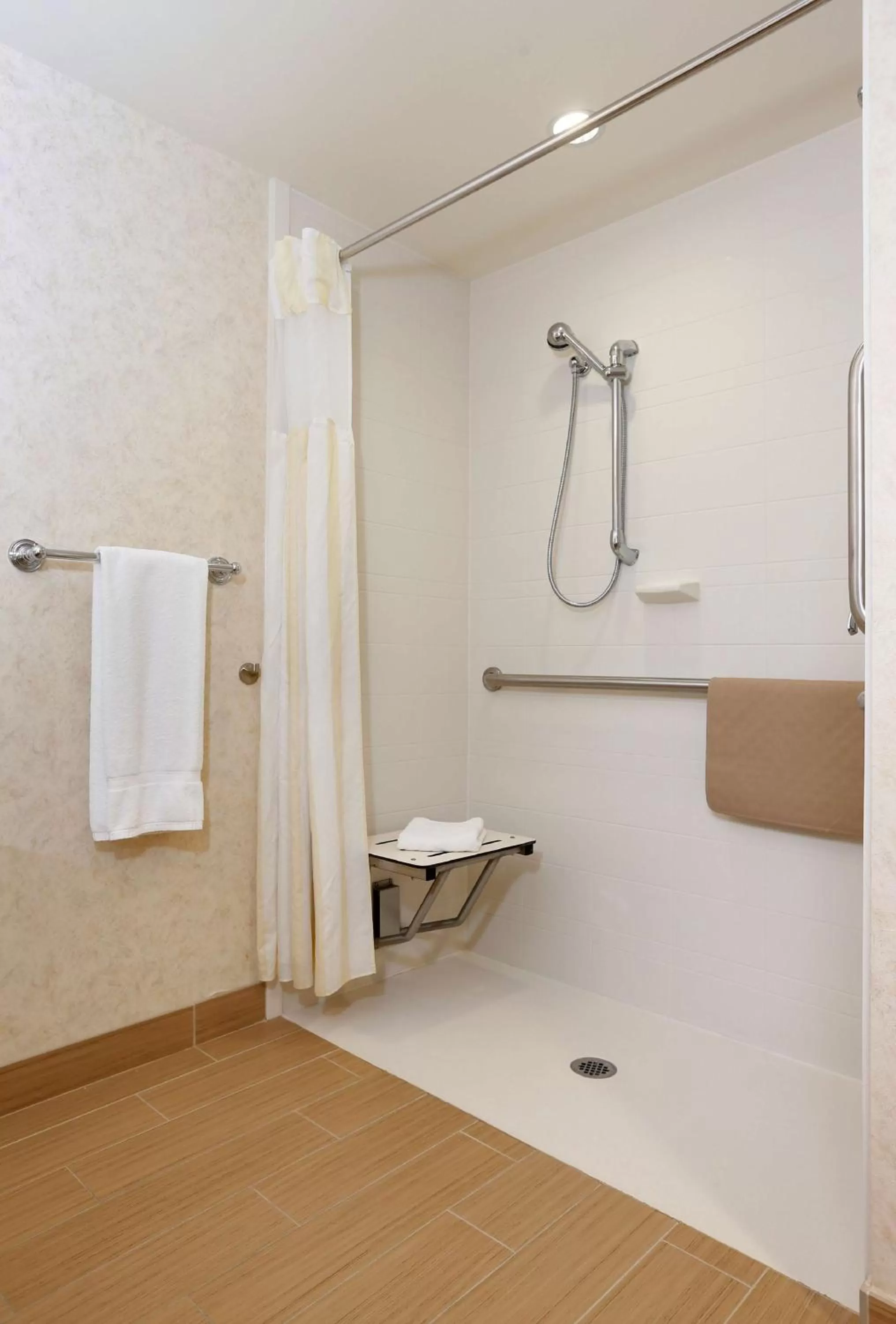 Bathroom in Hilton Garden Inn Cedar Falls Conference Center