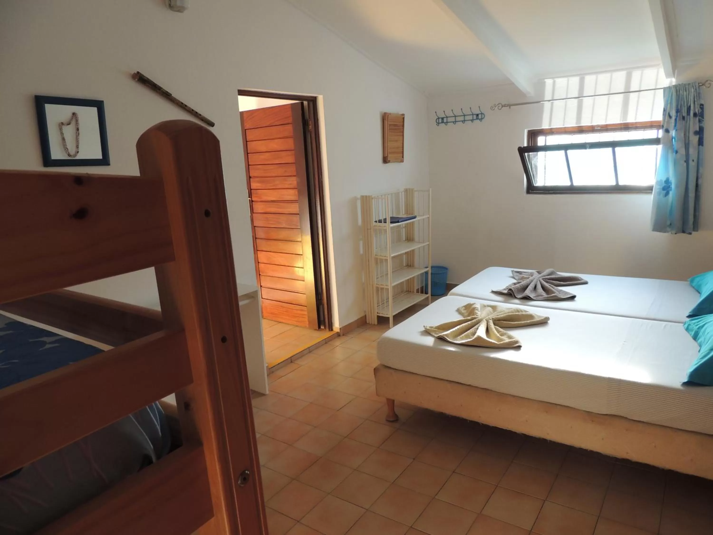 Photo of the whole room, Bunk Bed in O Jardim do Vinho