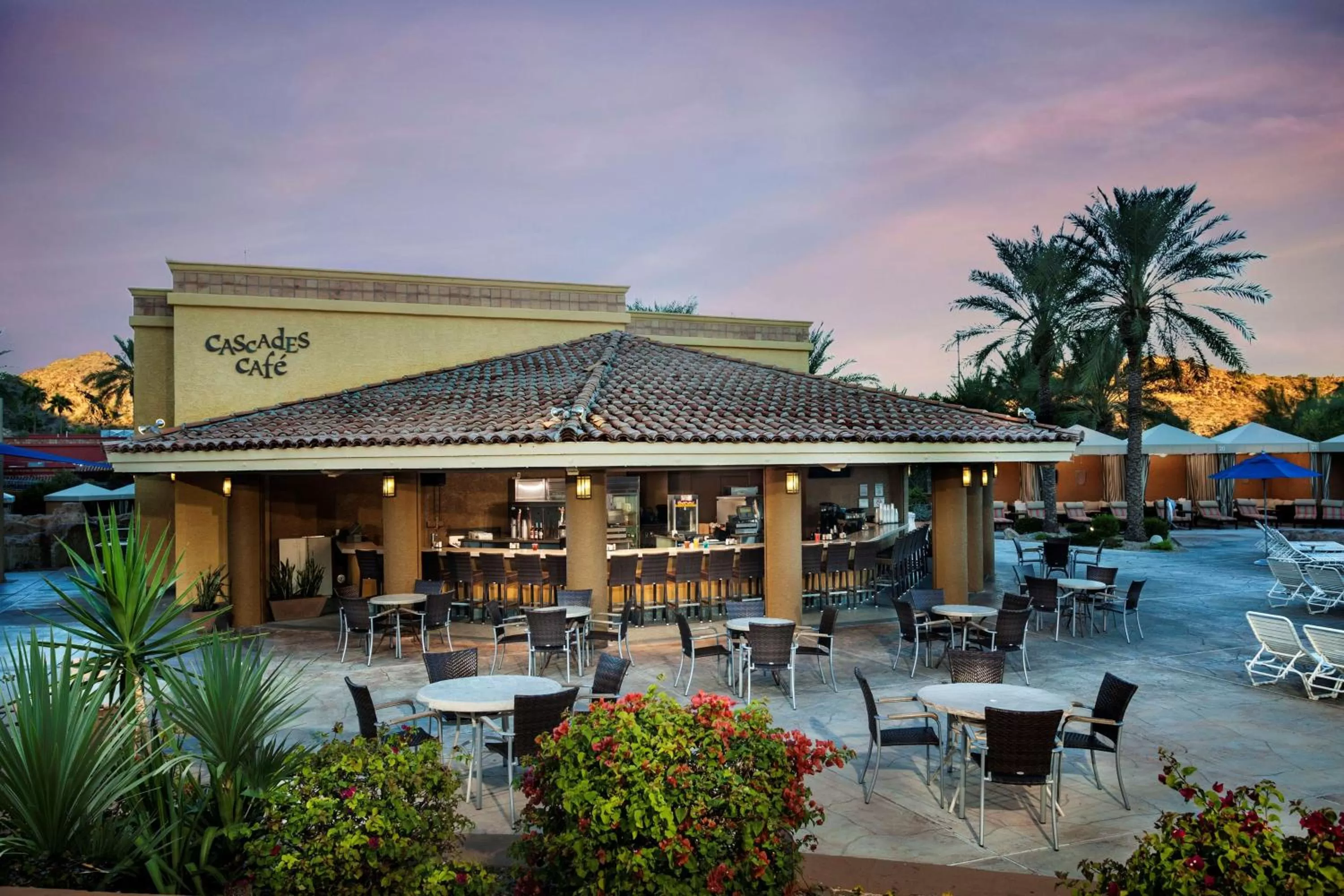 Restaurant/places to eat in Hilton Phoenix Tapatio Cliffs Resort