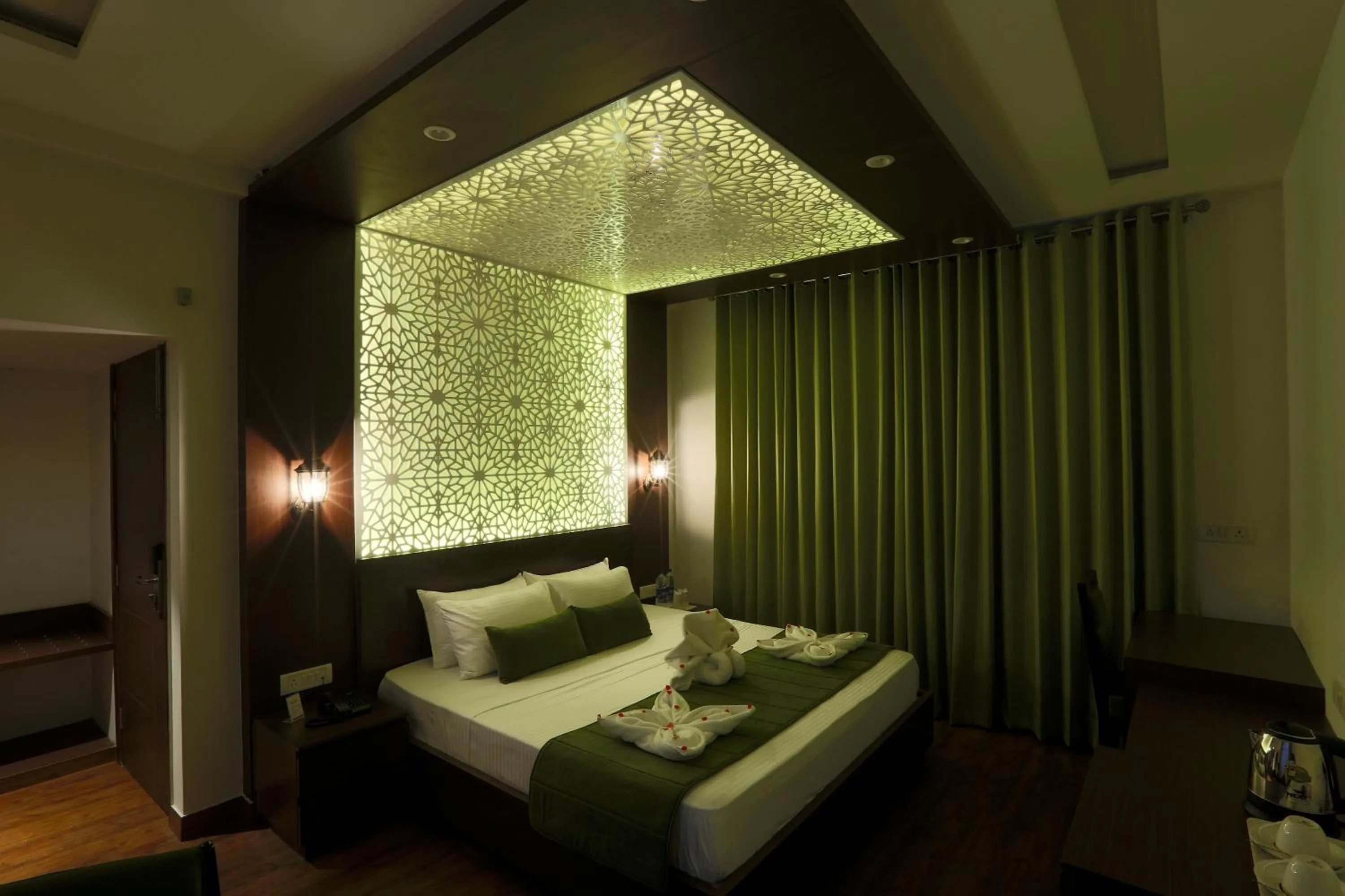 Photo of the whole room, Bed in The Highland Park - A Truly River side Resort