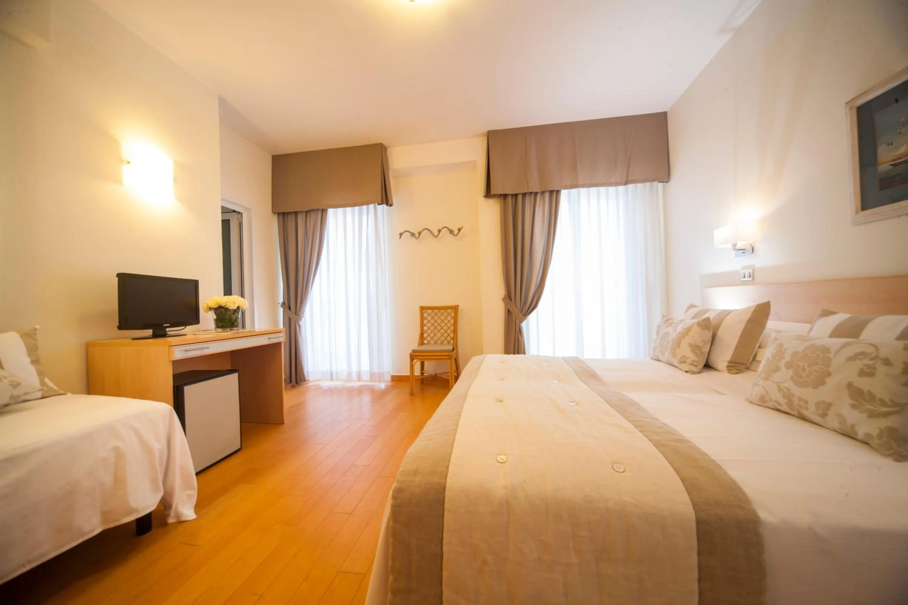 Bedroom, Bed in Hotel Mon Cheri