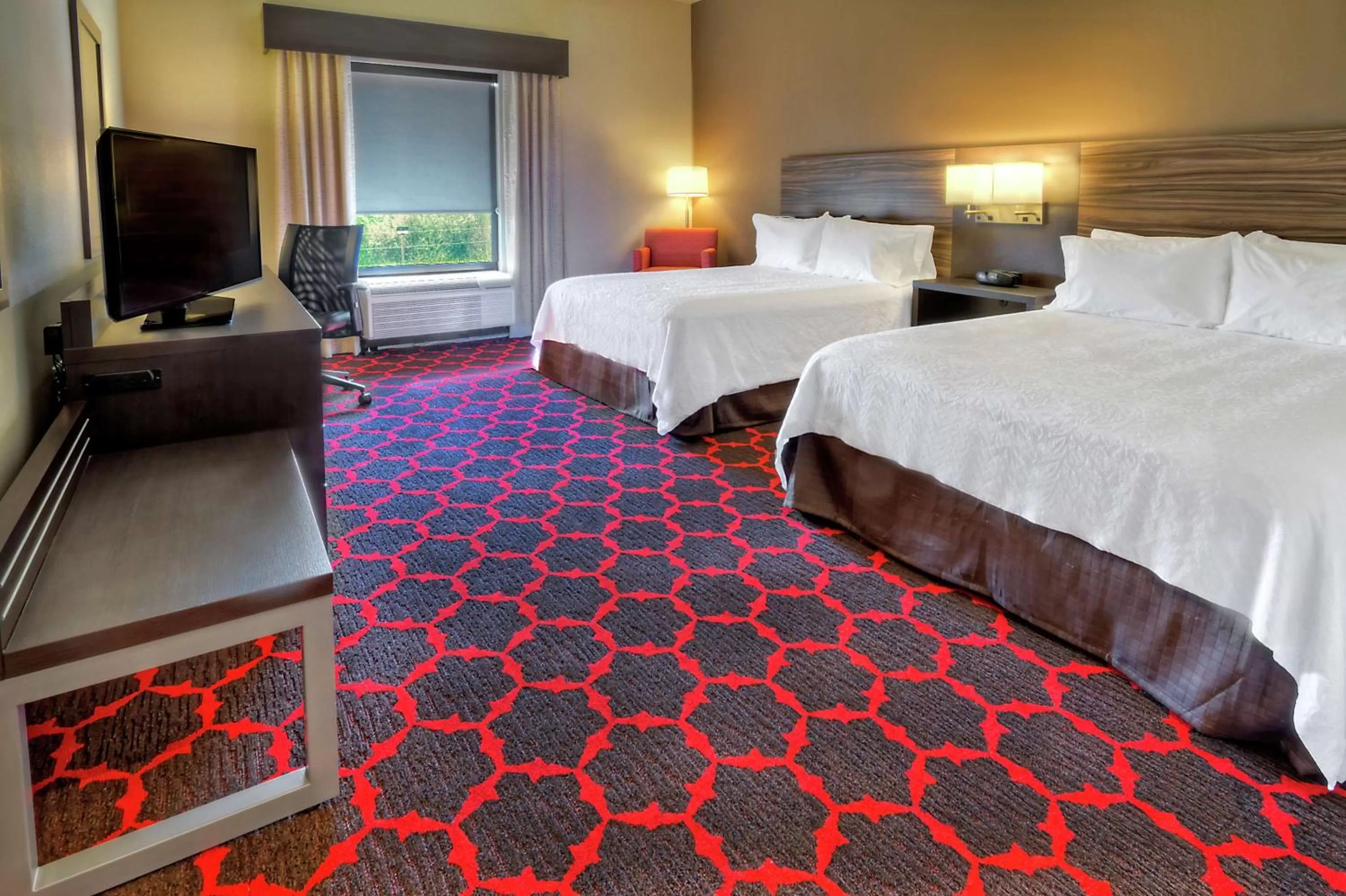 Bed in Hampton Inn Cookeville