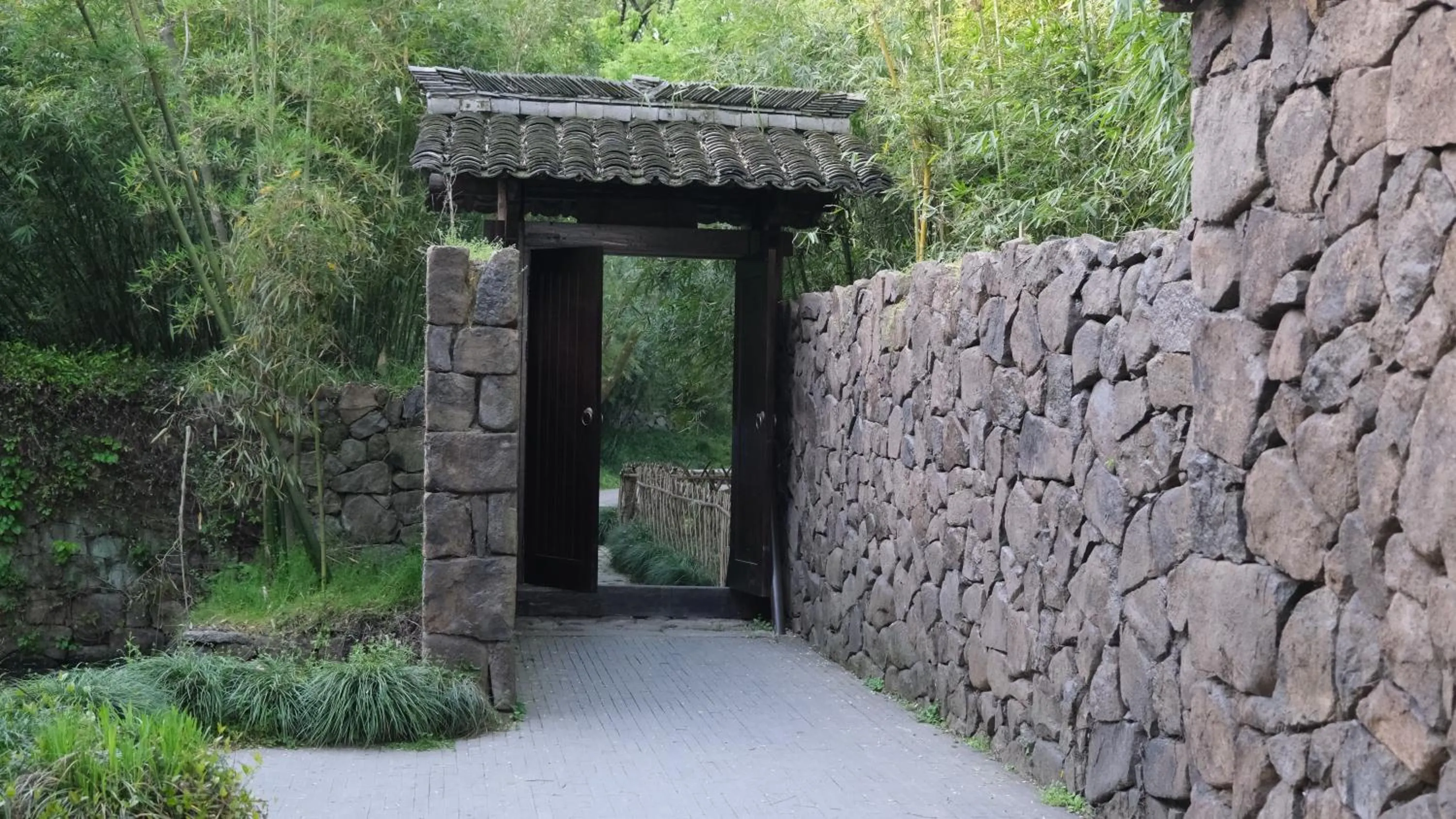 Facade/entrance in Rock&Wood Cozy House