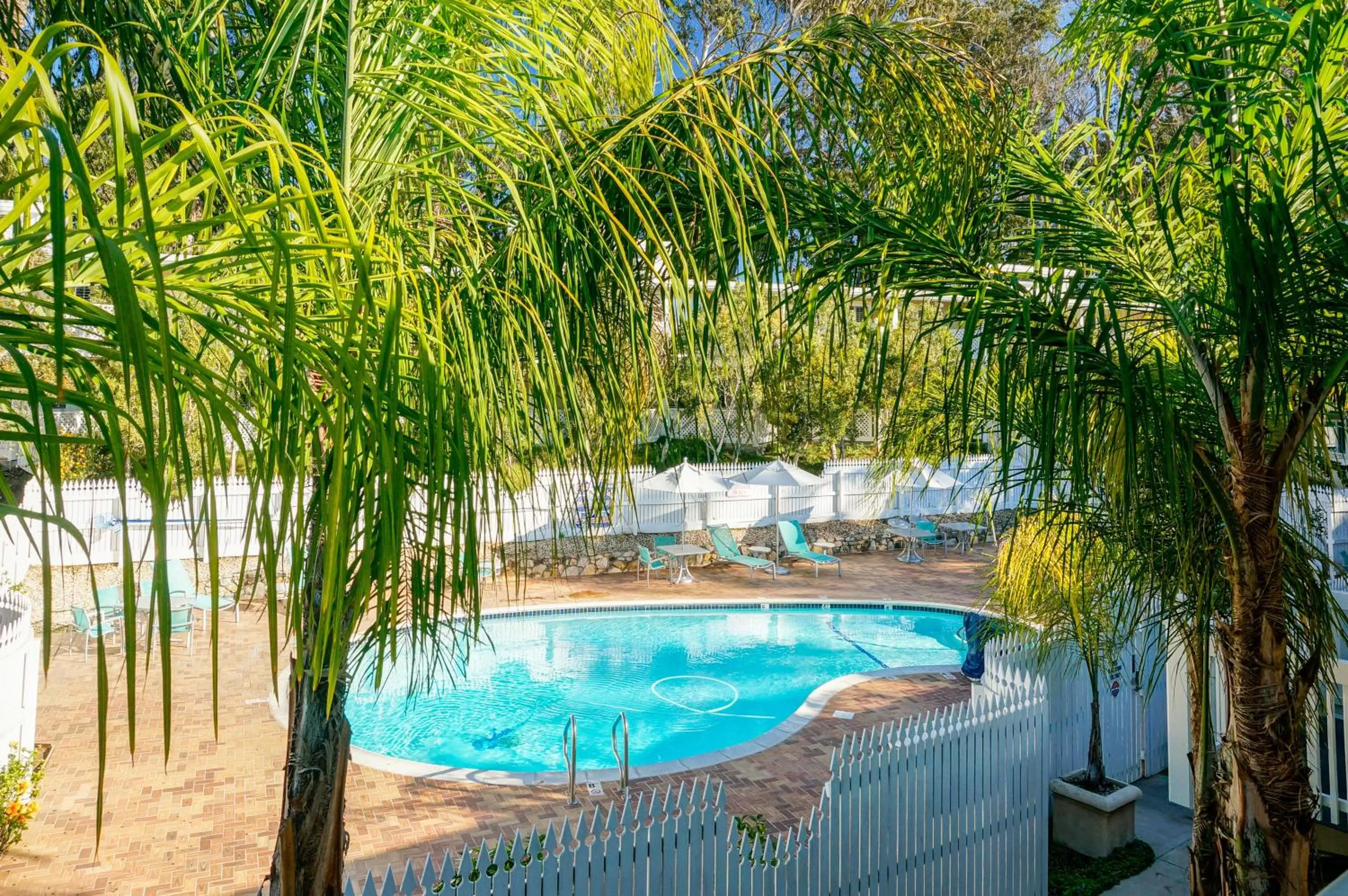 Swimming pool in Inn at Morro Bay