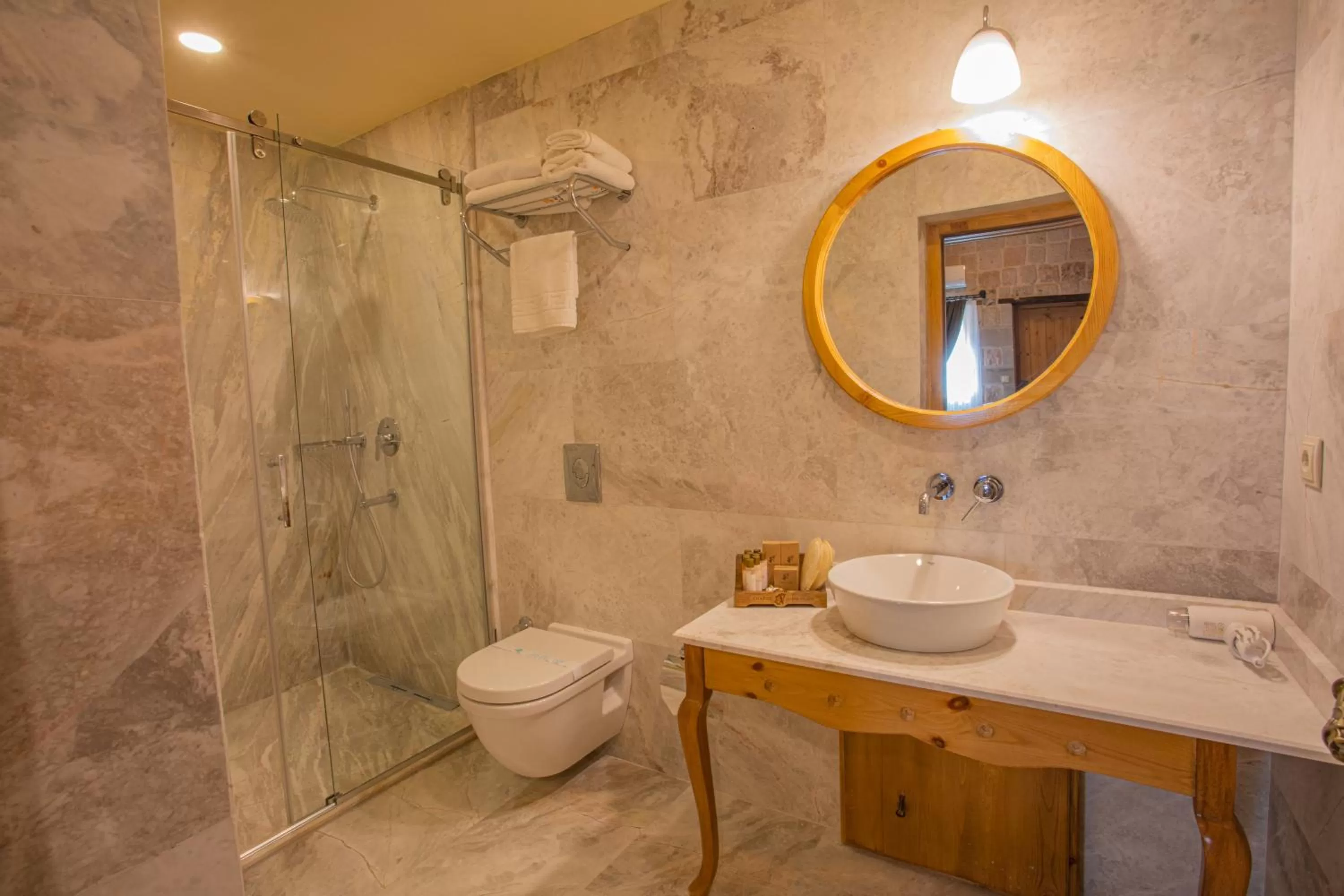 Toilet in Cratus Stone Palace