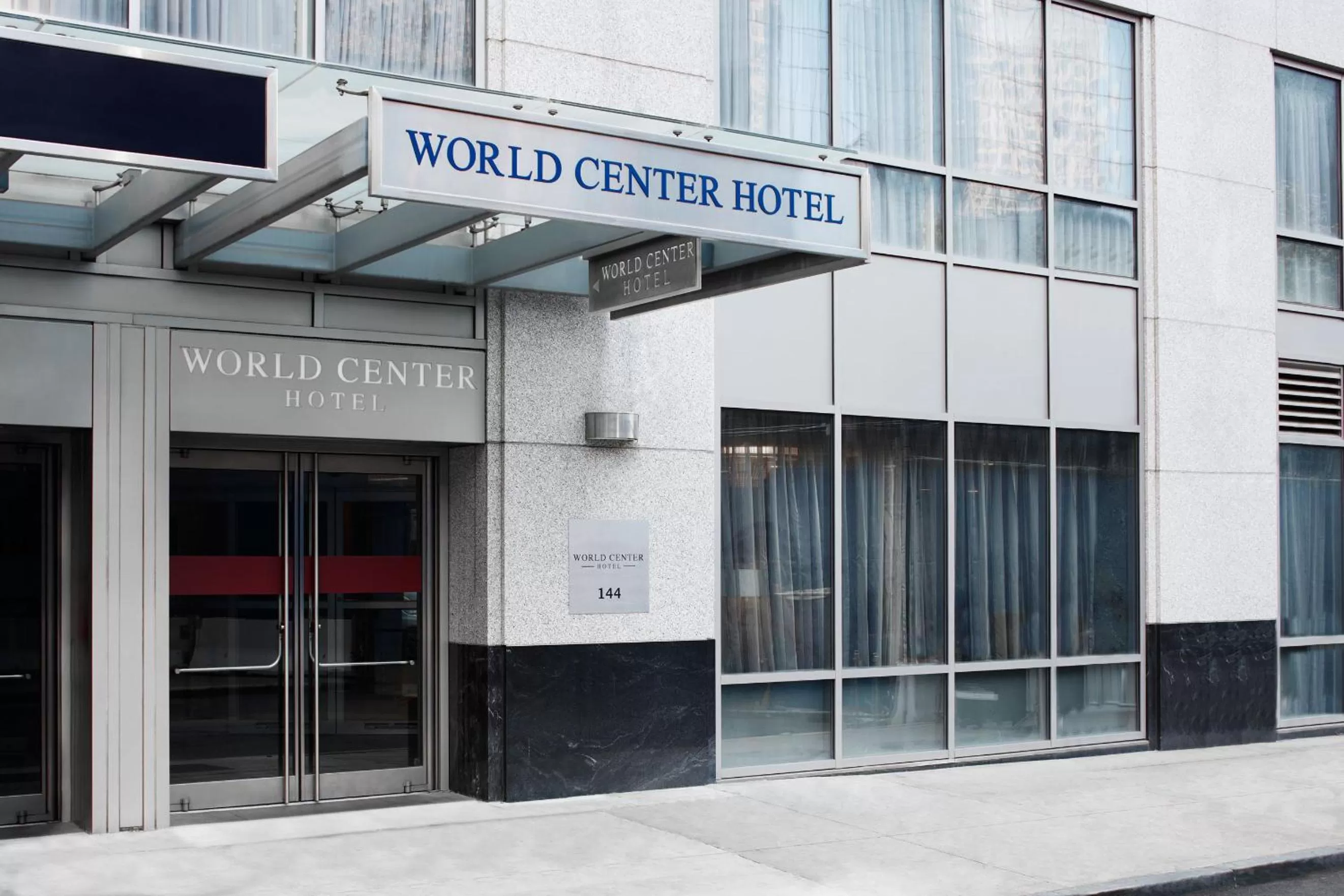 Facade/entrance in World Center Hotel