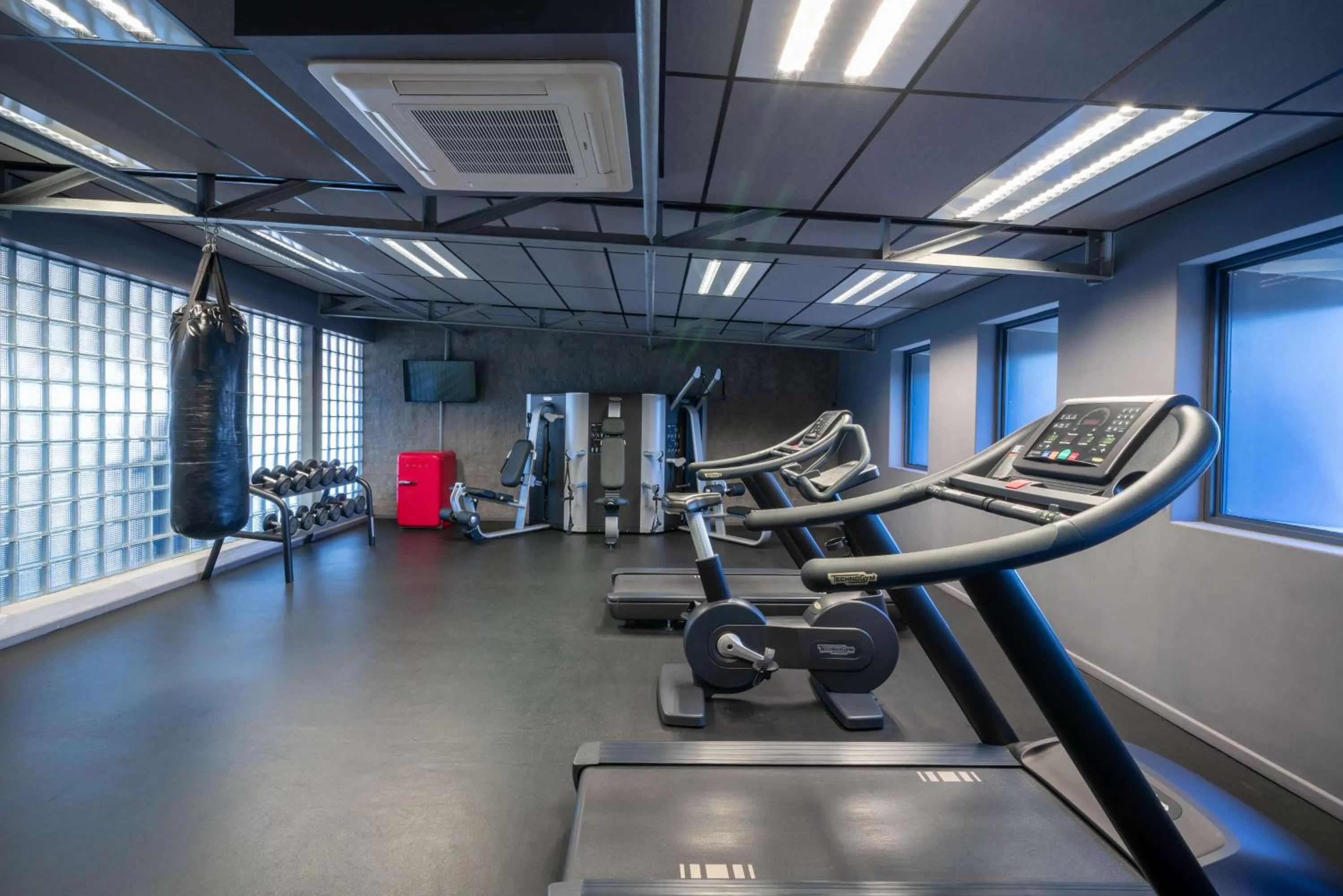 Fitness centre/facilities in Radisson RED Hotel V&A Waterfront Cape Town