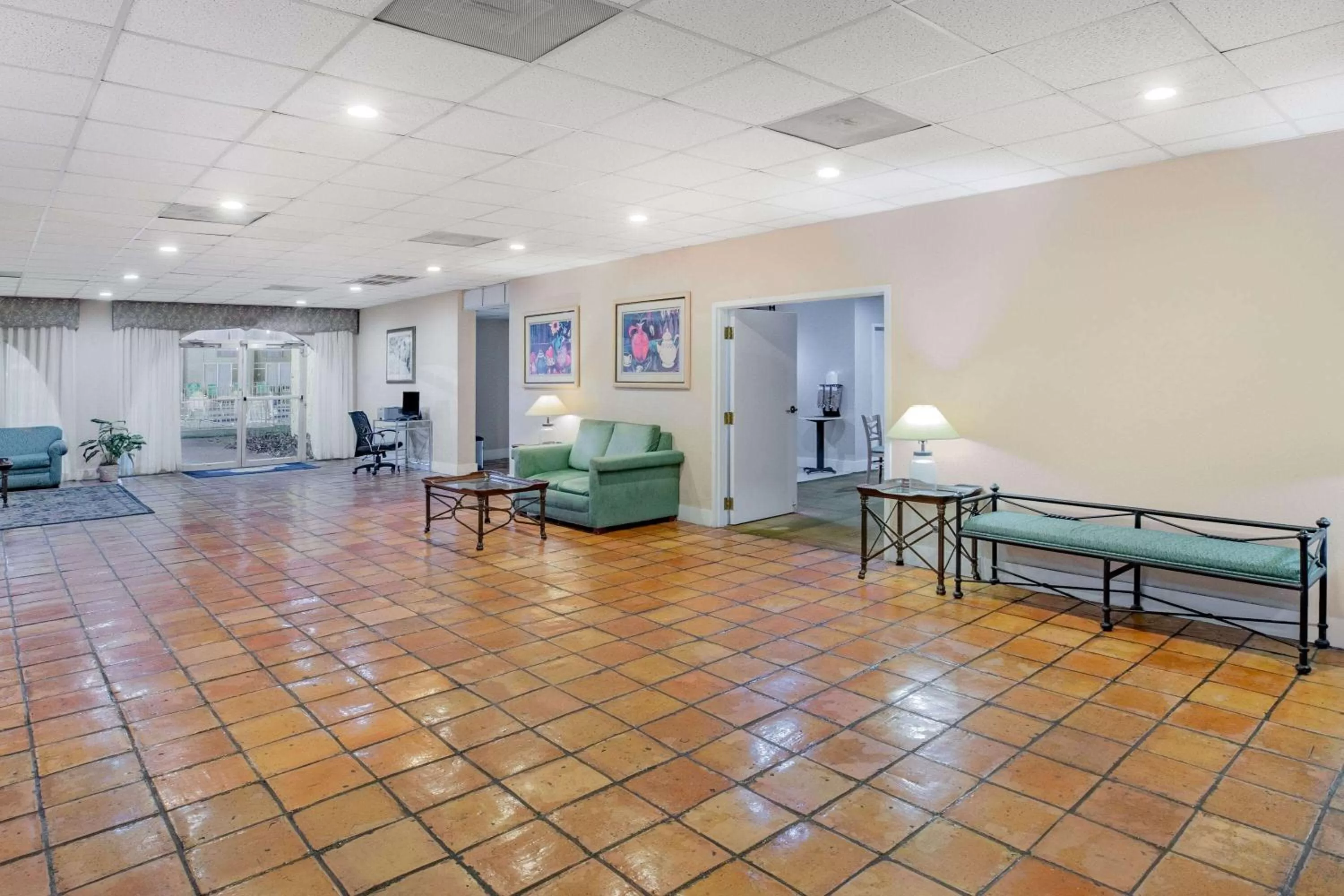 Lobby or reception in Days Inn by Wyndham Del Rio