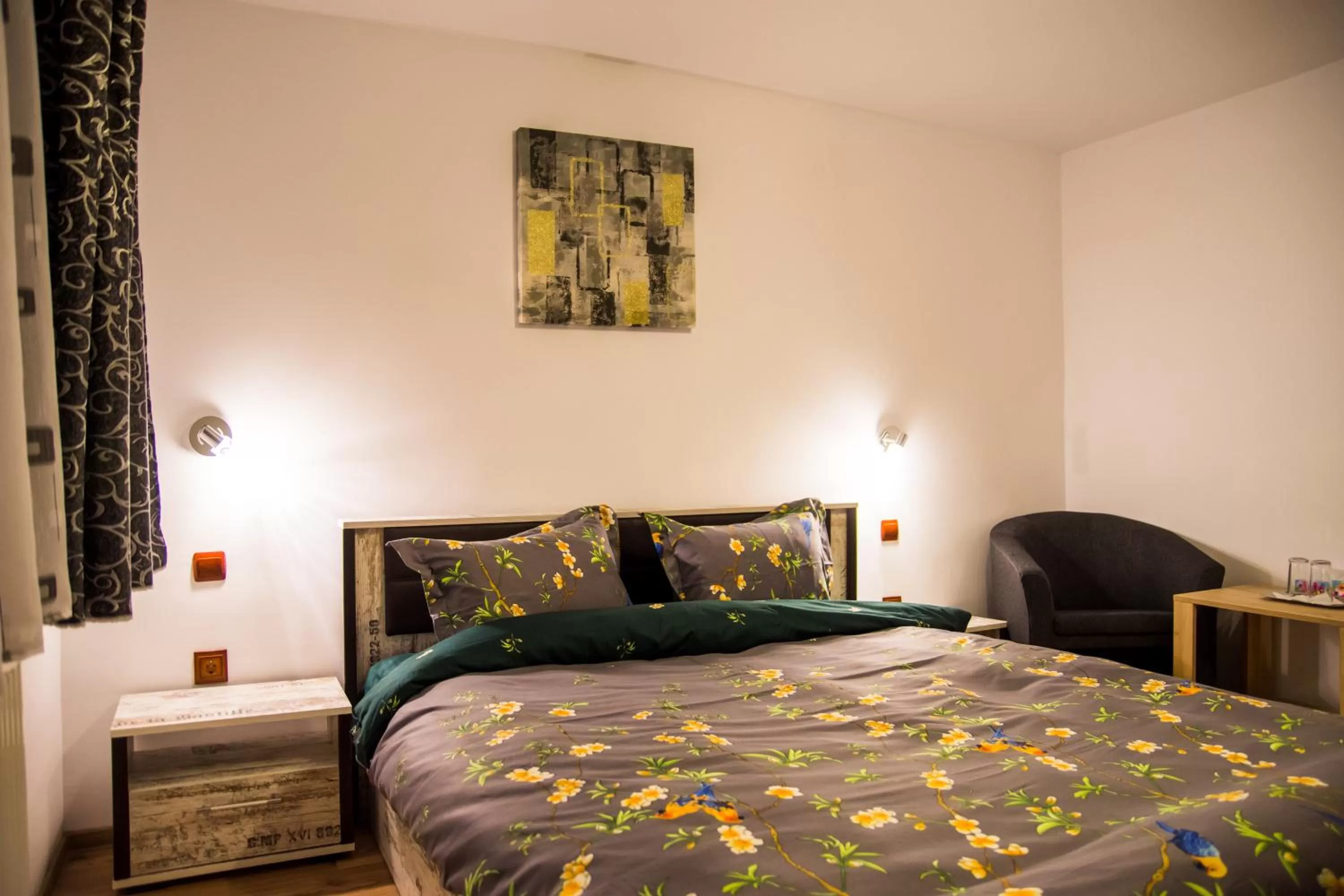 Property building, Bed in Pensiunea SilvAnka